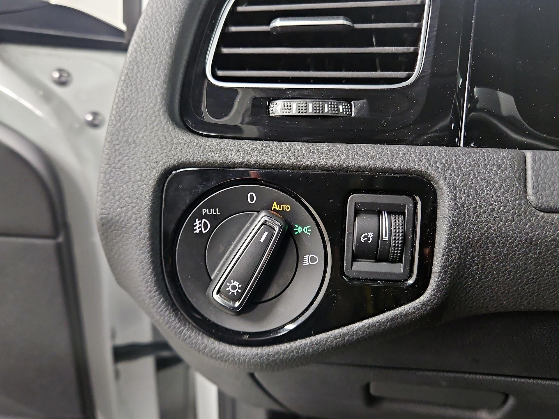 Thumbnail: 2018 Volkswagen Golf - 13