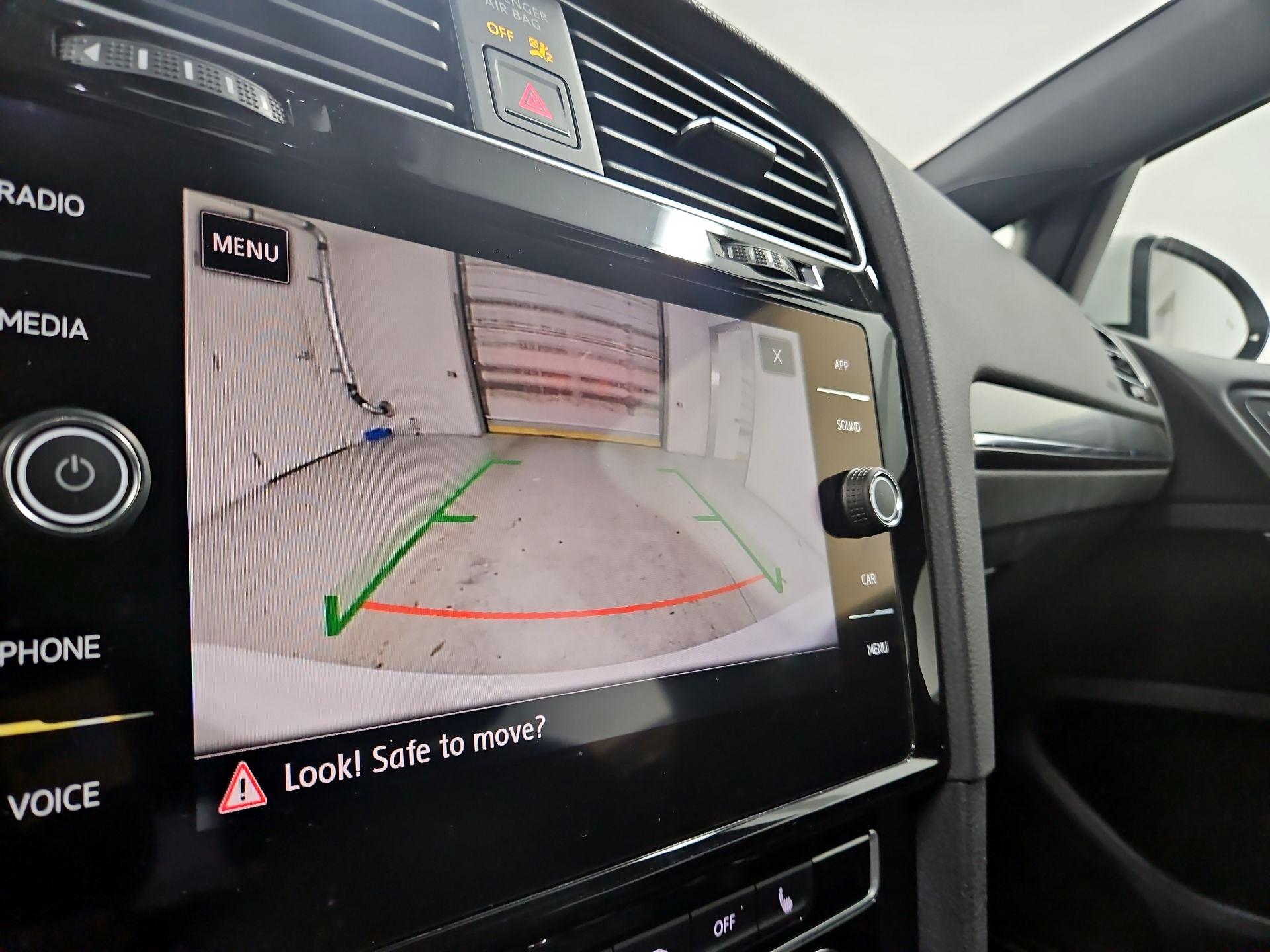 Thumbnail: 2018 Volkswagen Golf - 14