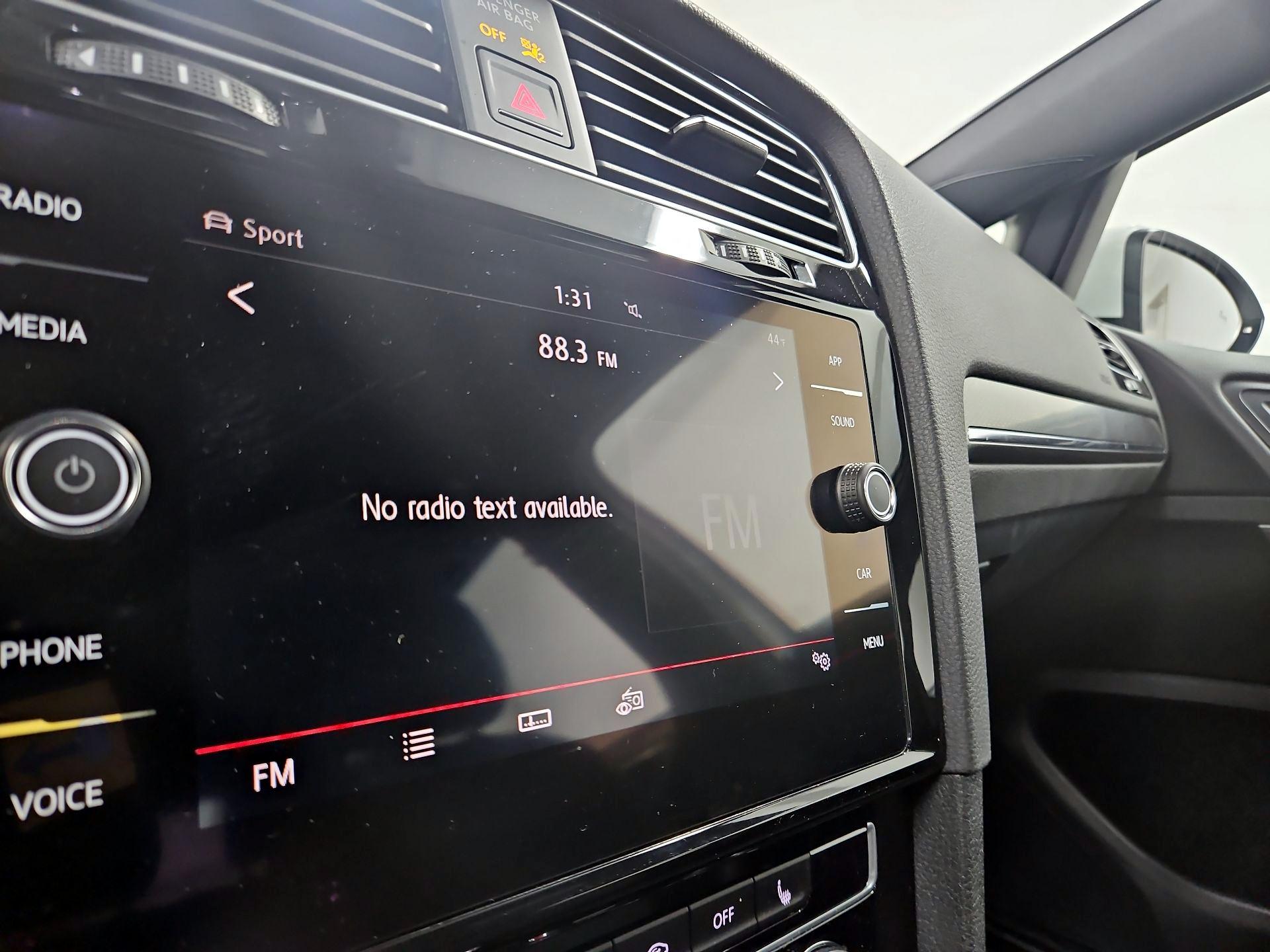 Thumbnail: 2018 Volkswagen Golf - 15