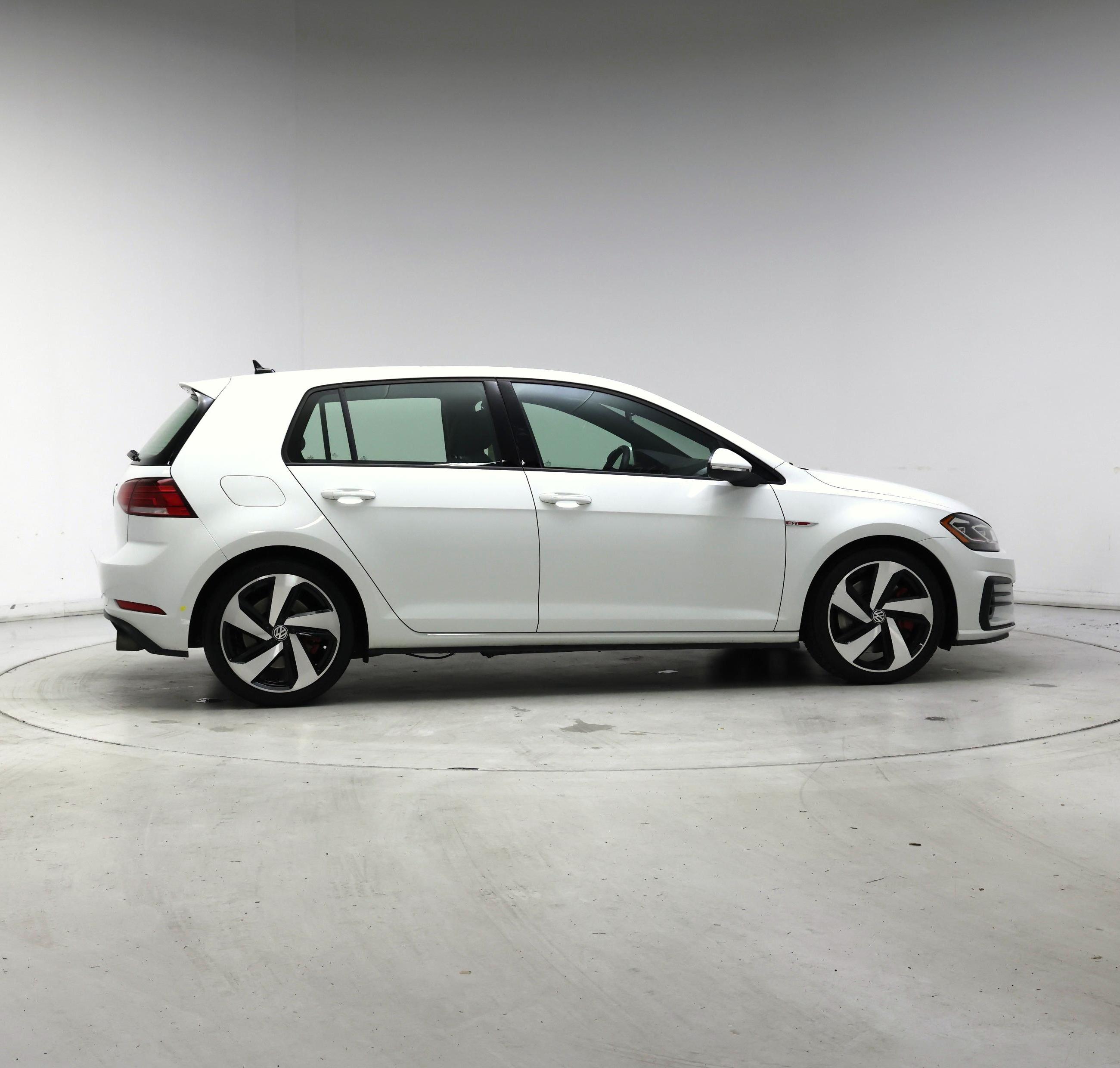 Thumbnail: 2018 Volkswagen Golf - 7