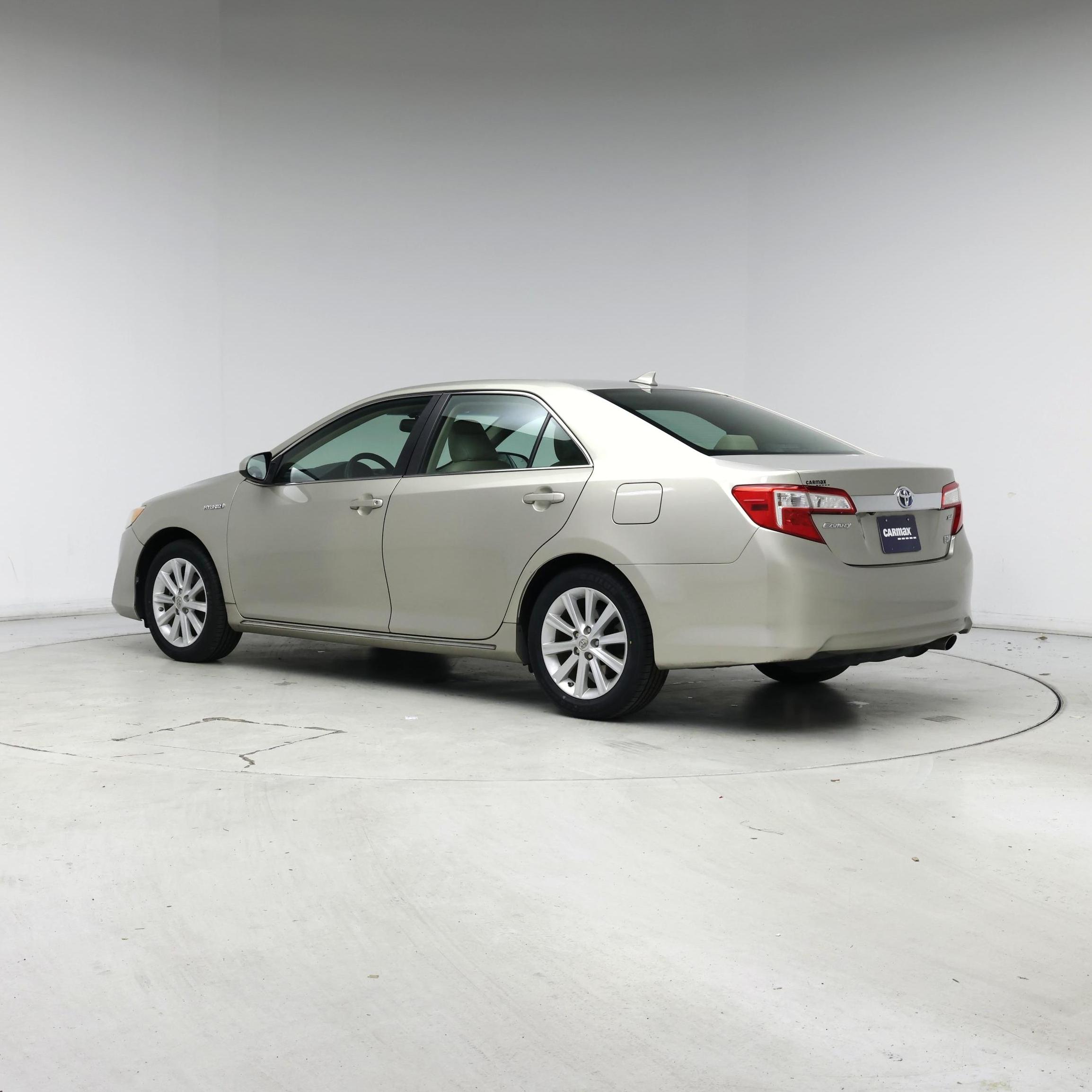 Thumbnail: 2014 Toyota Camry - 2