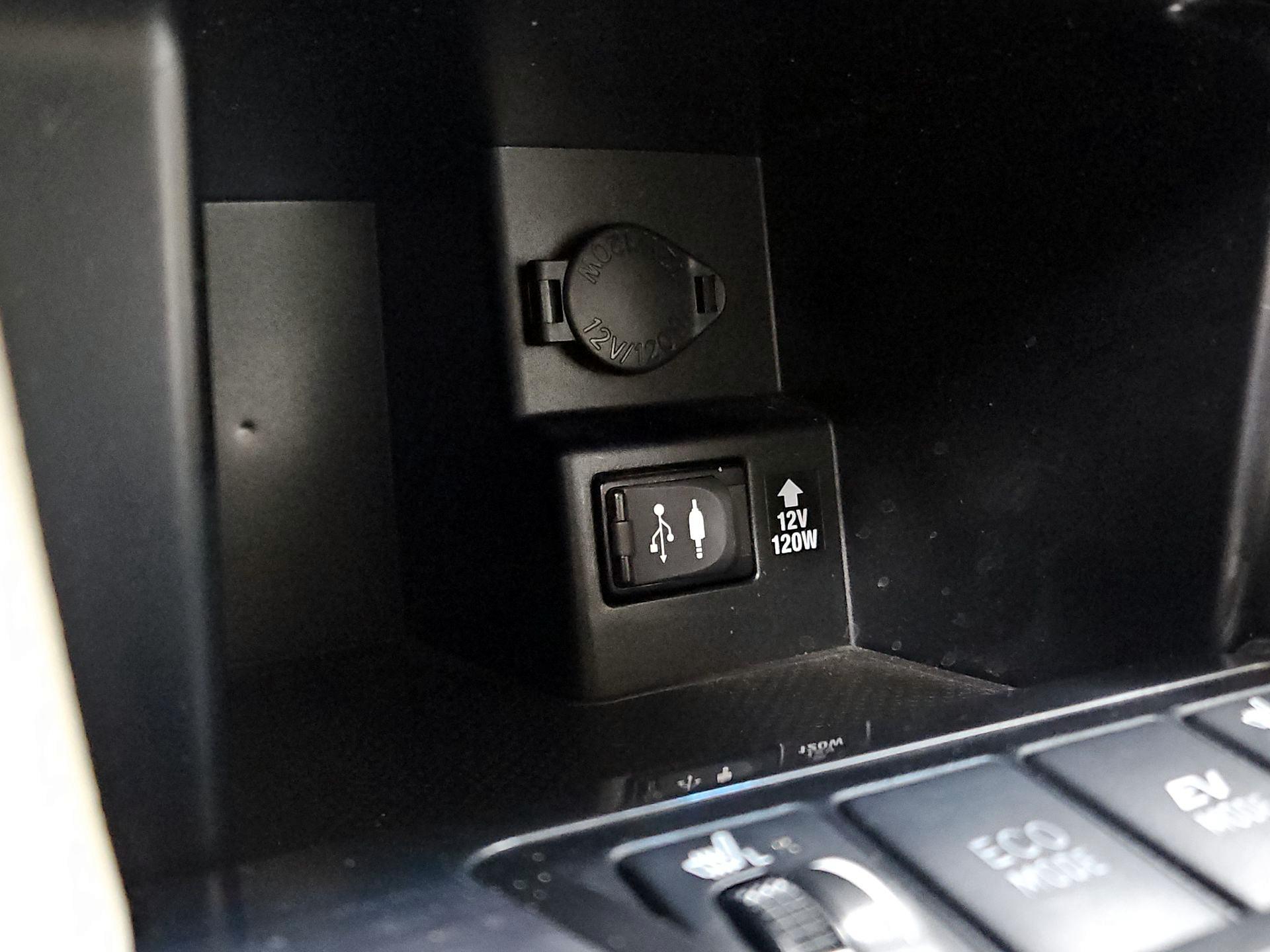 Thumbnail: 2014 Toyota Camry - 19