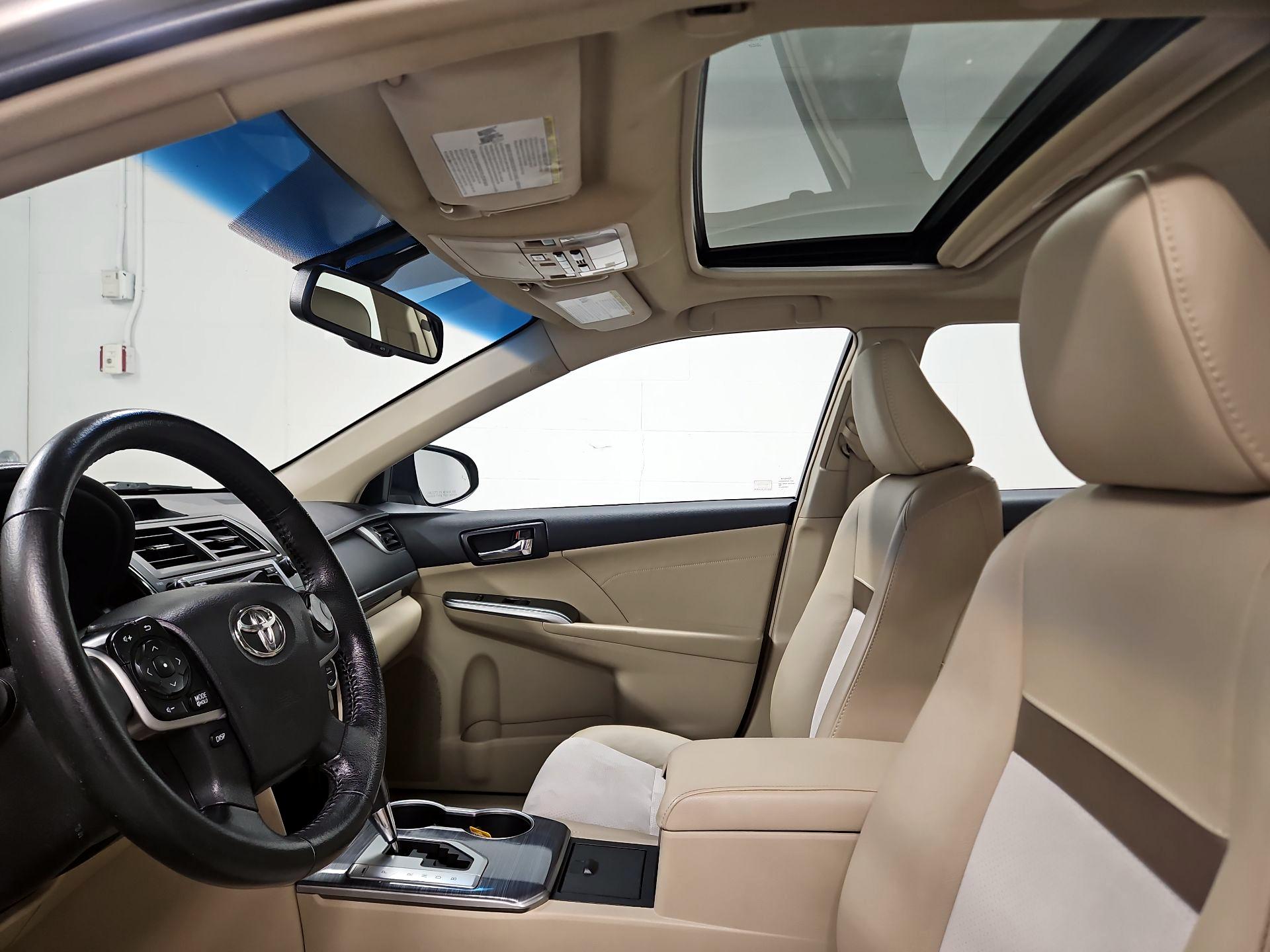 Thumbnail: 2014 Toyota Camry - 20