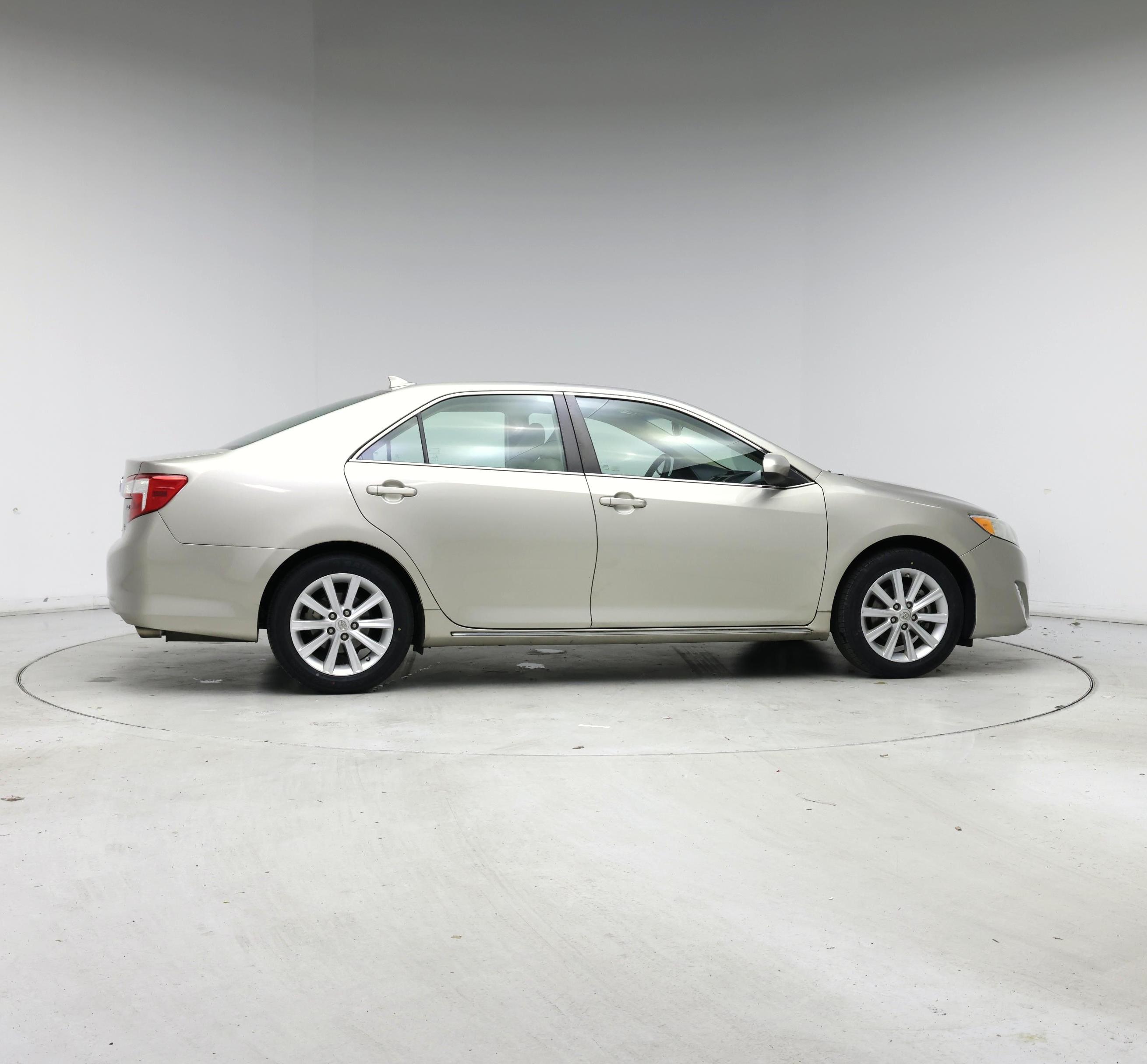 Thumbnail: 2014 Toyota Camry - 7