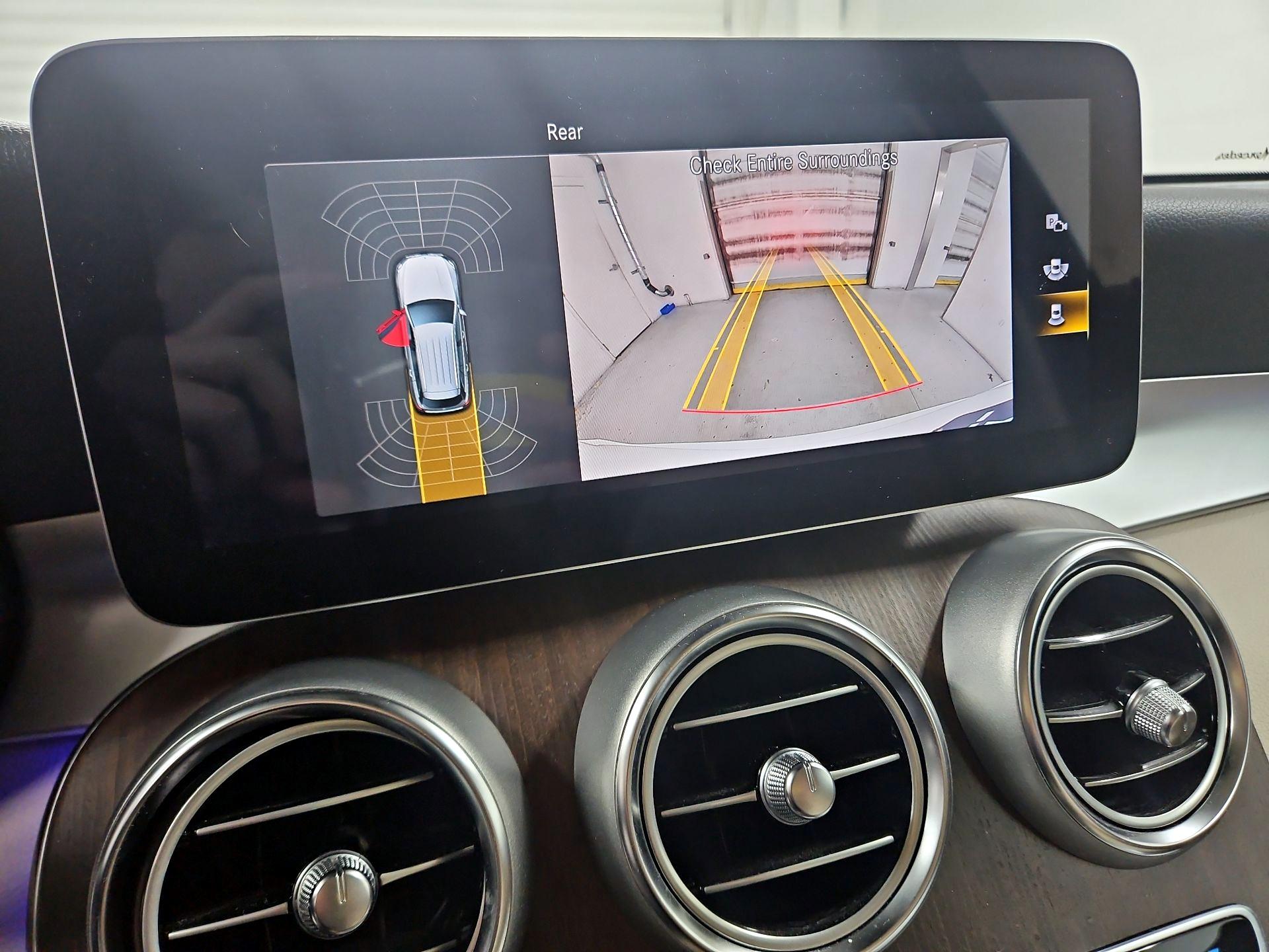 Thumbnail: 2022 Mercedes-Benz GLC - 14