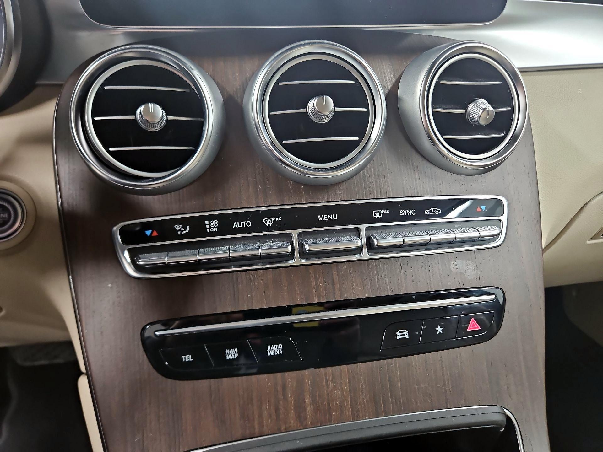 Thumbnail: 2022 Mercedes-Benz GLC - 16