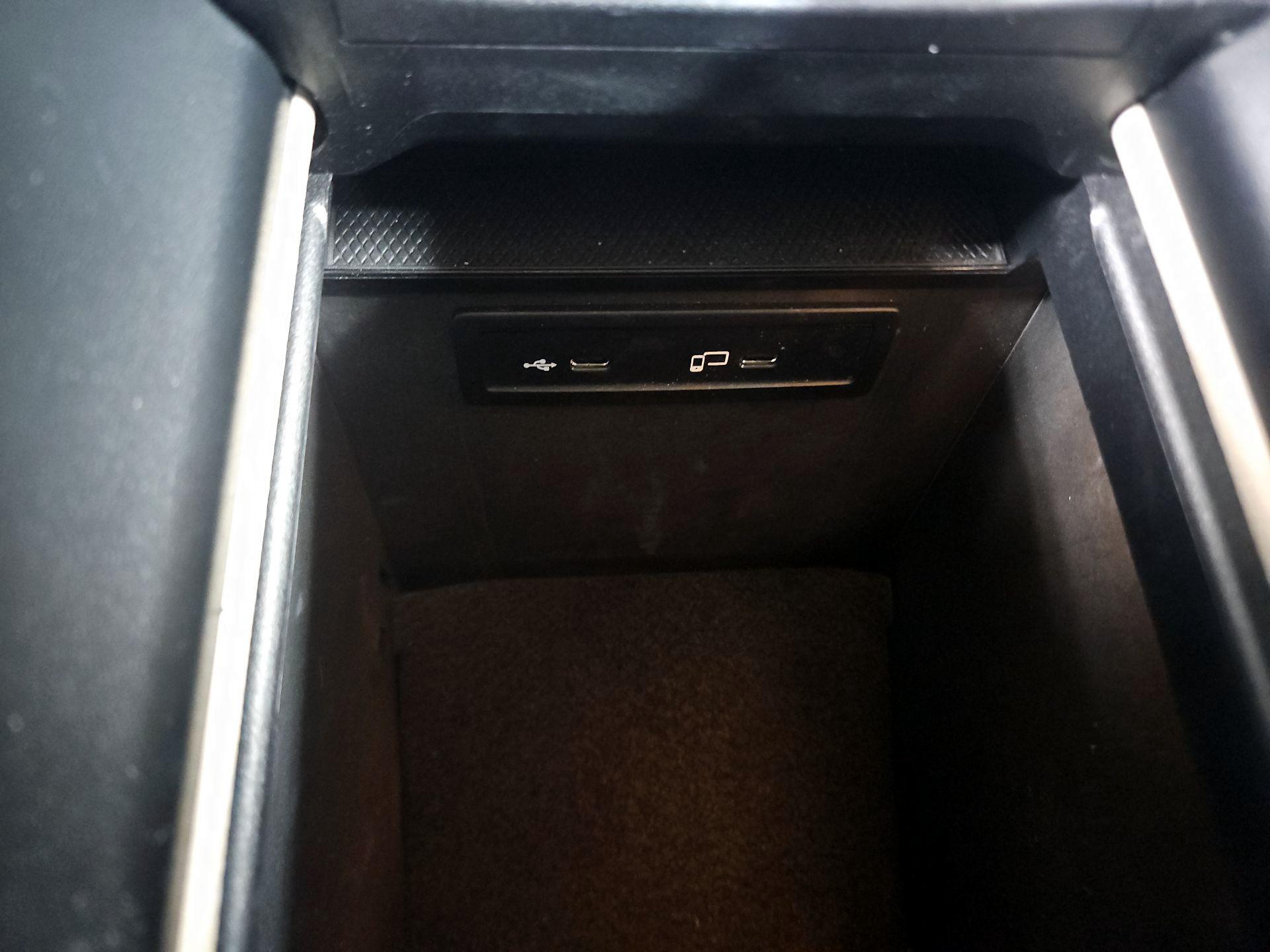 Thumbnail: 2022 Mercedes-Benz GLC - 18