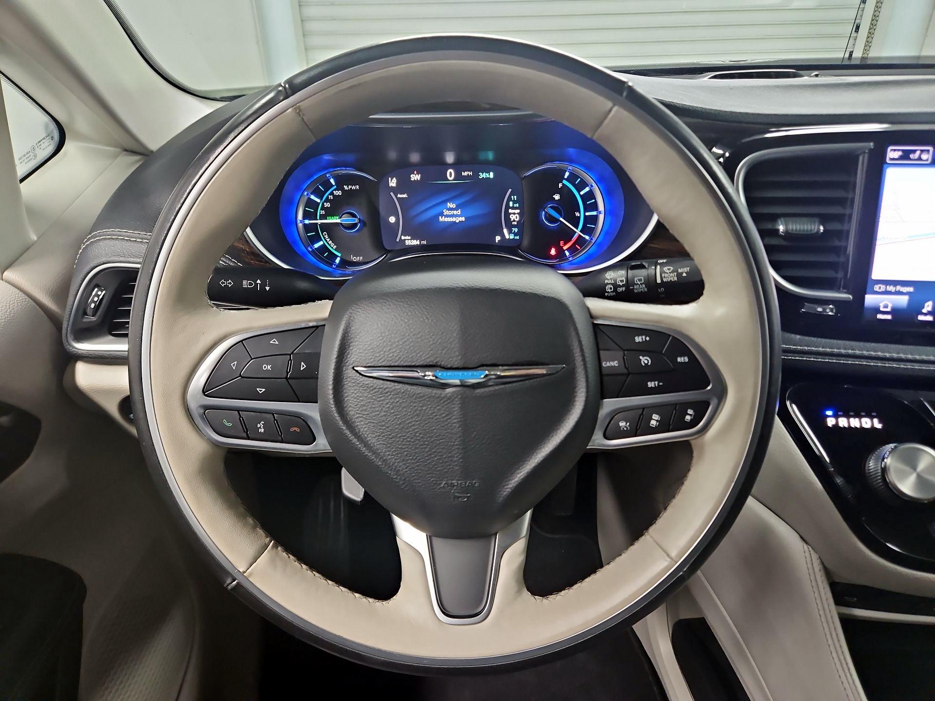 Thumbnail: 2021 Chrysler Pacifica - 10