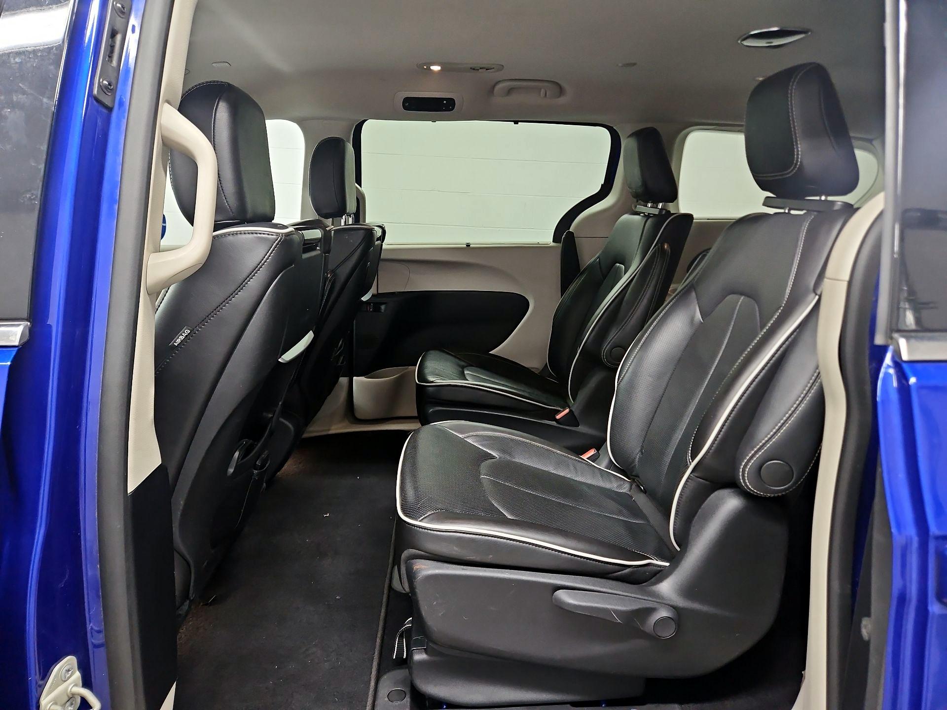 Thumbnail: 2021 Chrysler Pacifica - 20