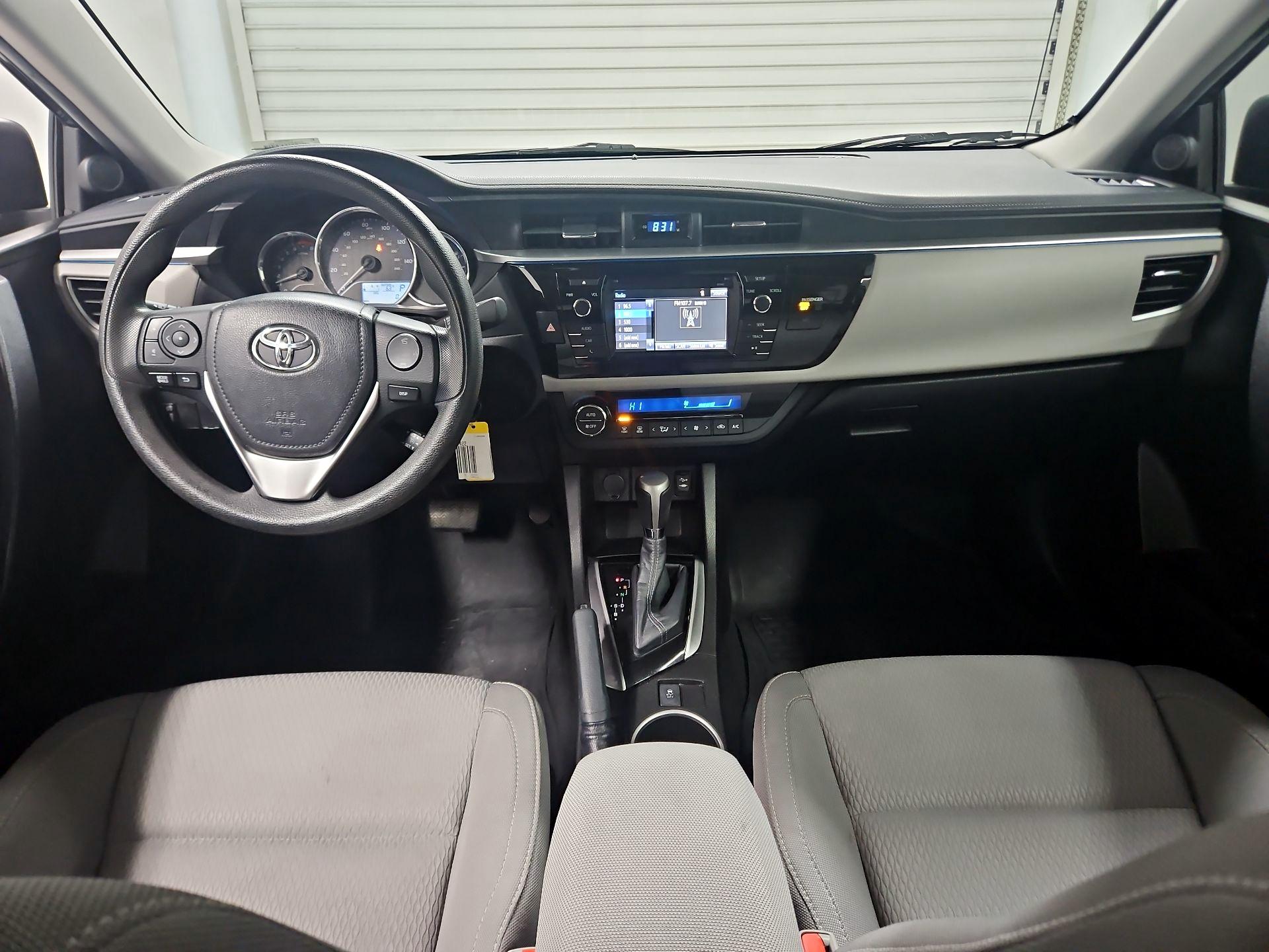 Thumbnail: 2015 Toyota Corolla - 9