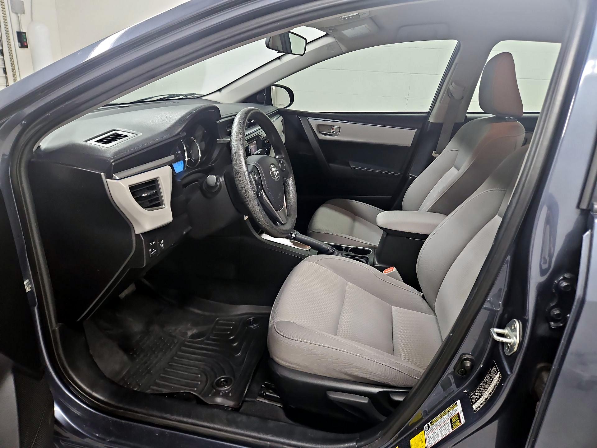 Thumbnail: 2015 Toyota Corolla - 11