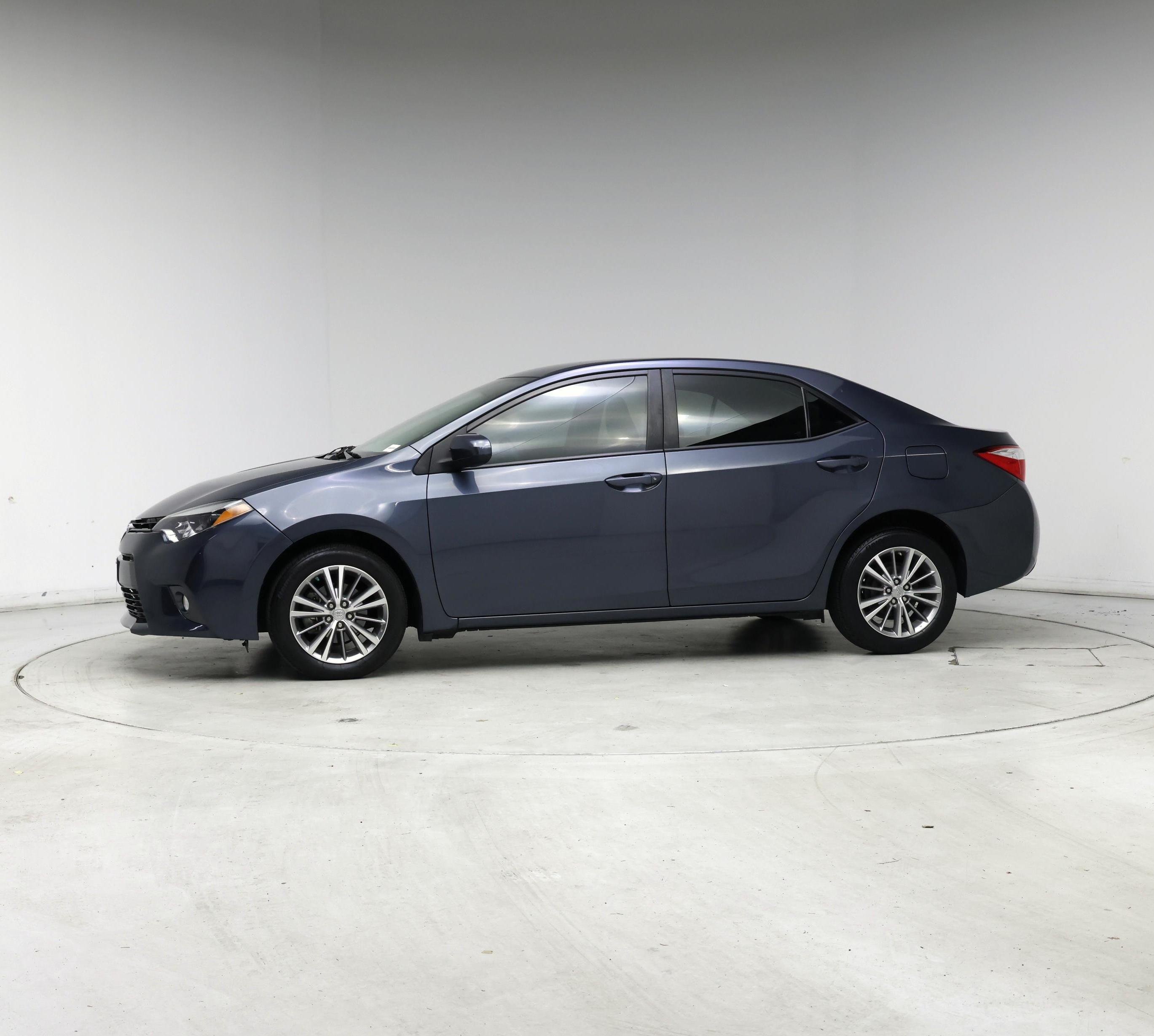 Thumbnail: 2015 Toyota Corolla - 3