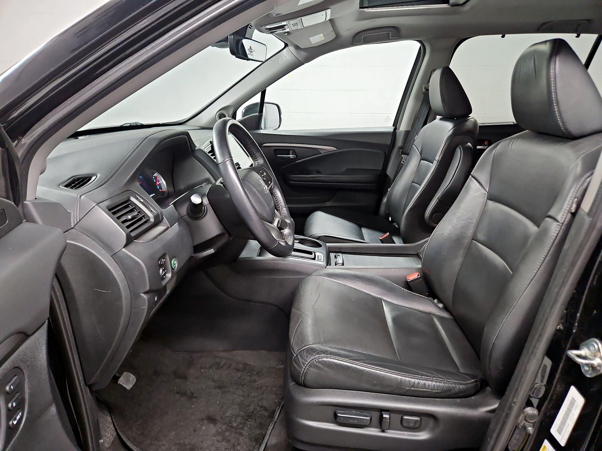 Thumbnail: 2020 Honda Pilot - 11