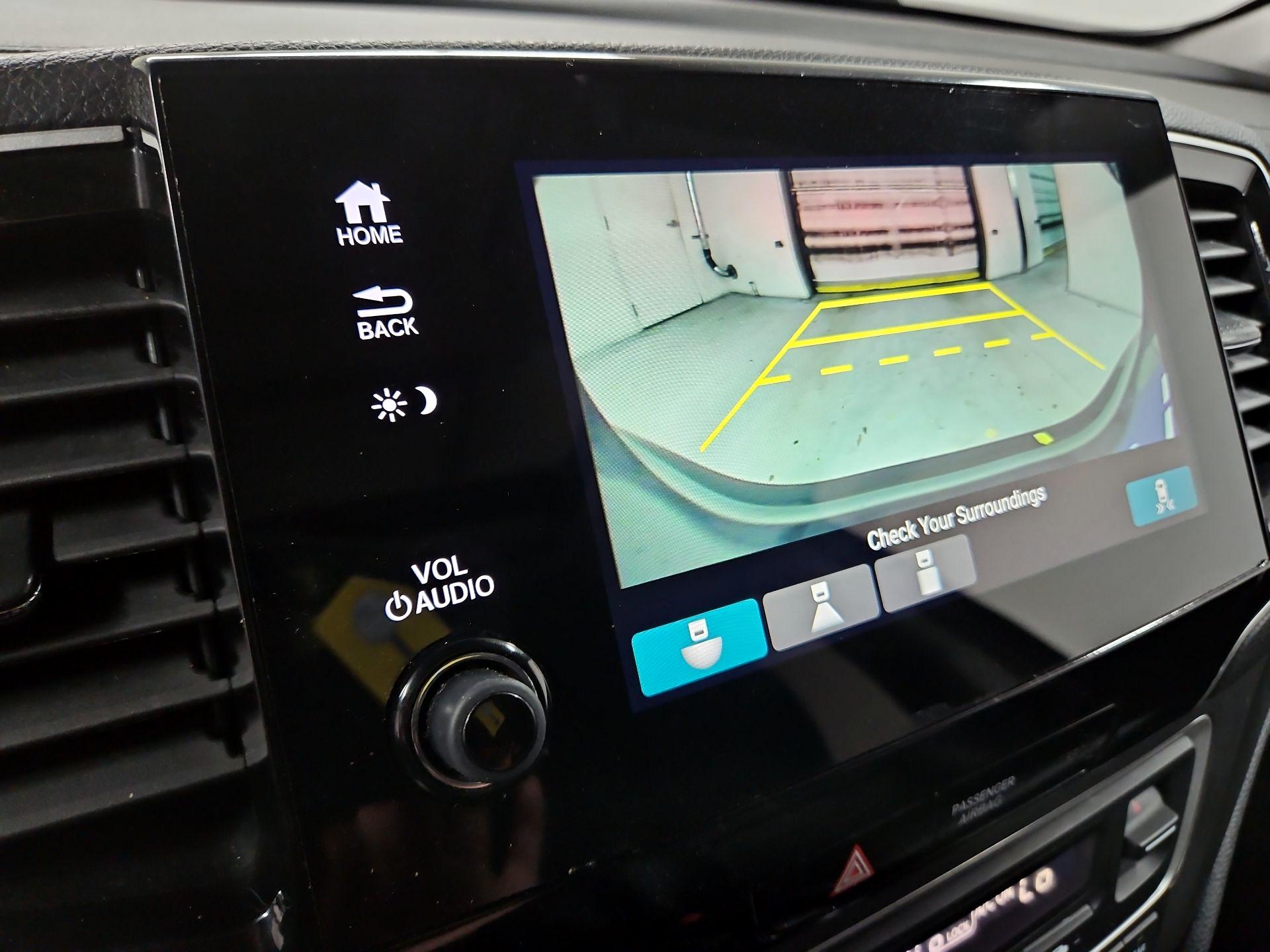 Thumbnail: 2020 Honda Pilot - 14