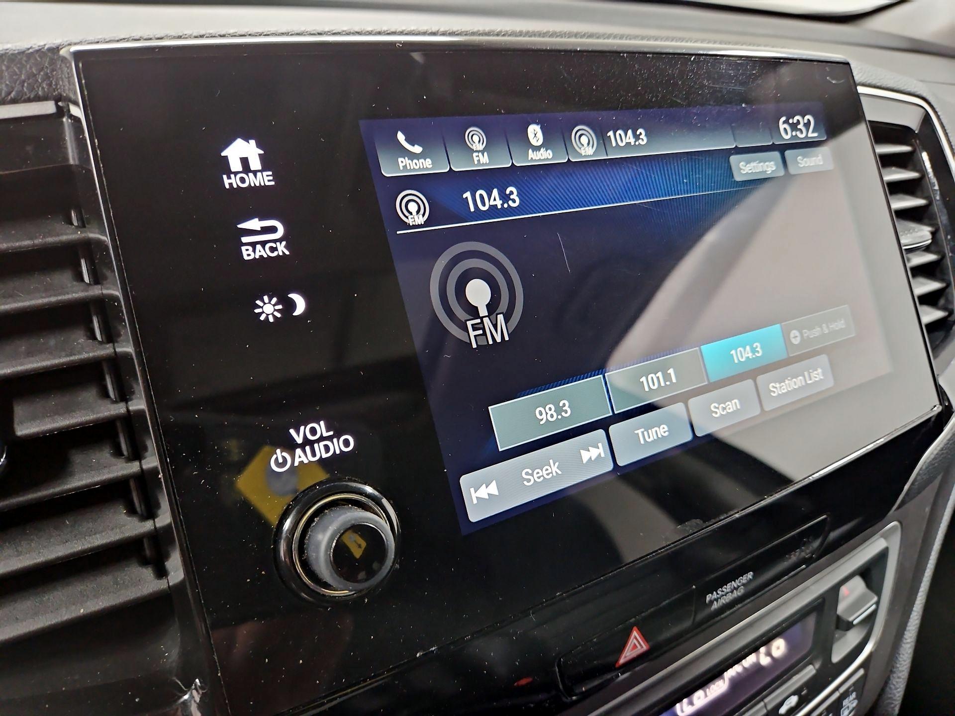 Thumbnail: 2020 Honda Pilot - 15