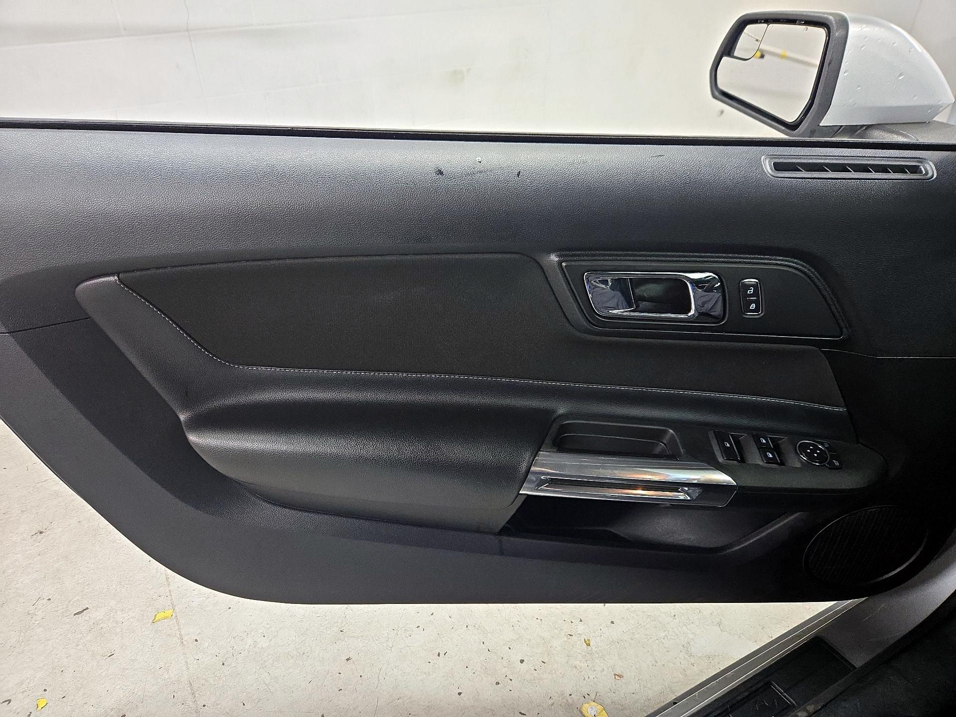 Thumbnail: 2015 Ford Mustang - 12