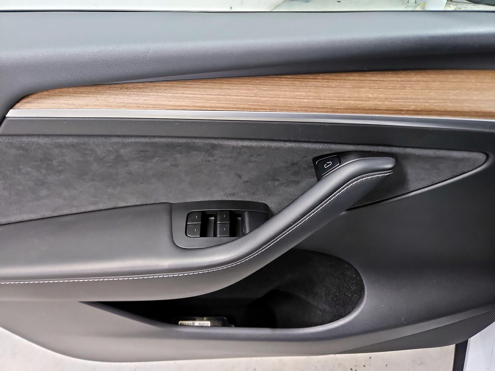 Thumbnail: 2025 Tesla Model Y - 12