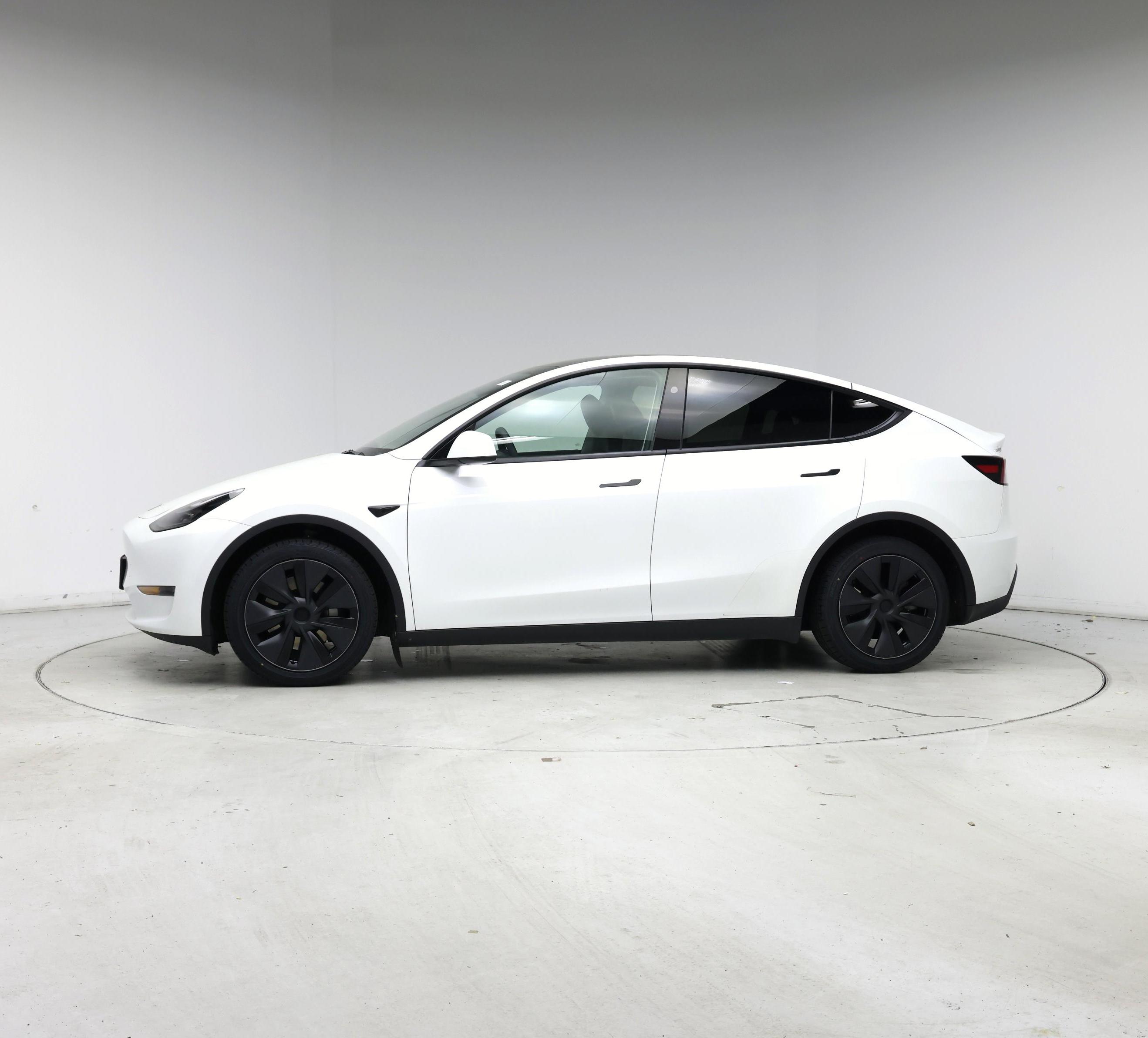 Thumbnail: 2025 Tesla Model Y - 3
