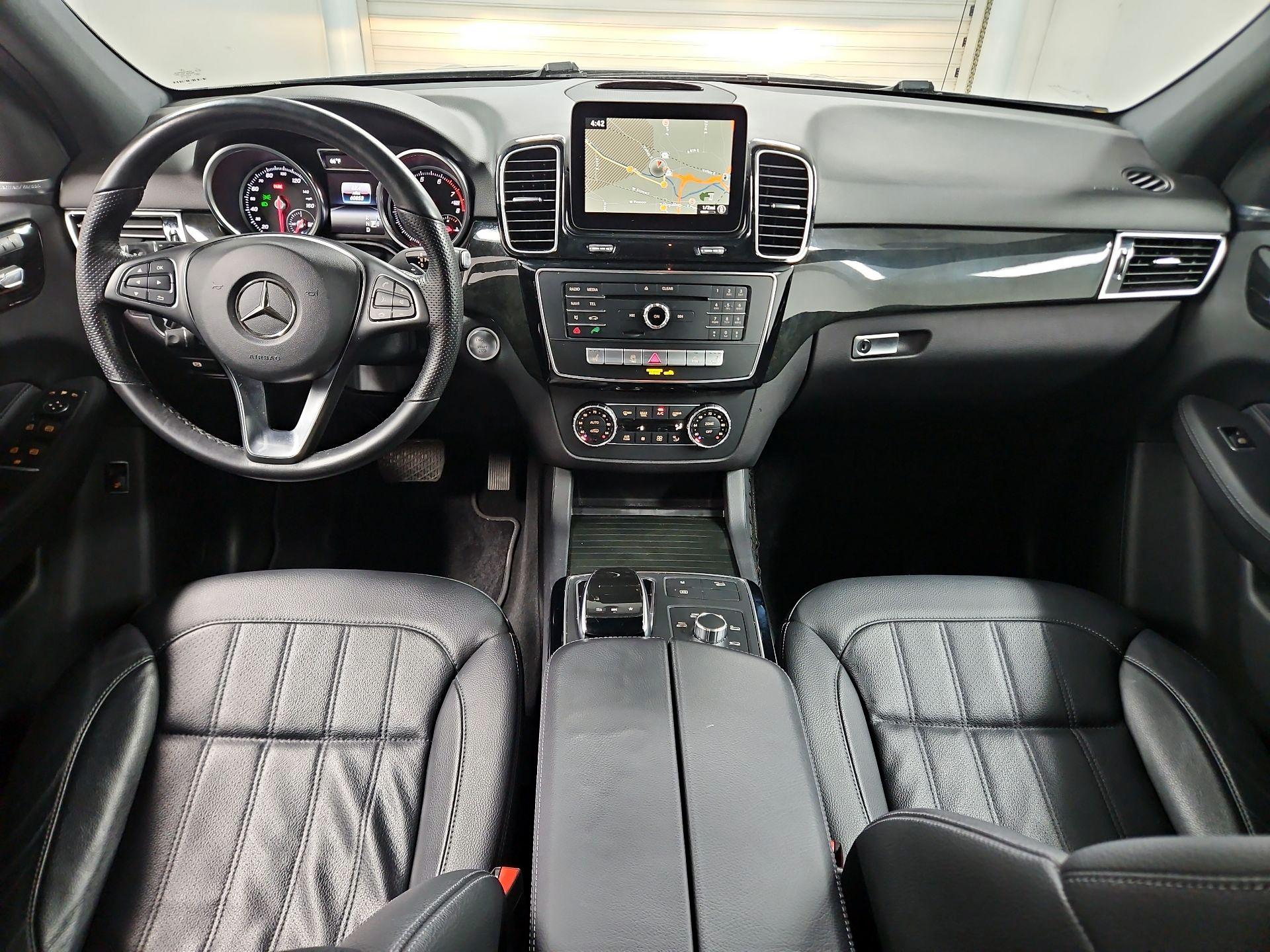 Thumbnail: 2017 Mercedes-Benz GLE - 9