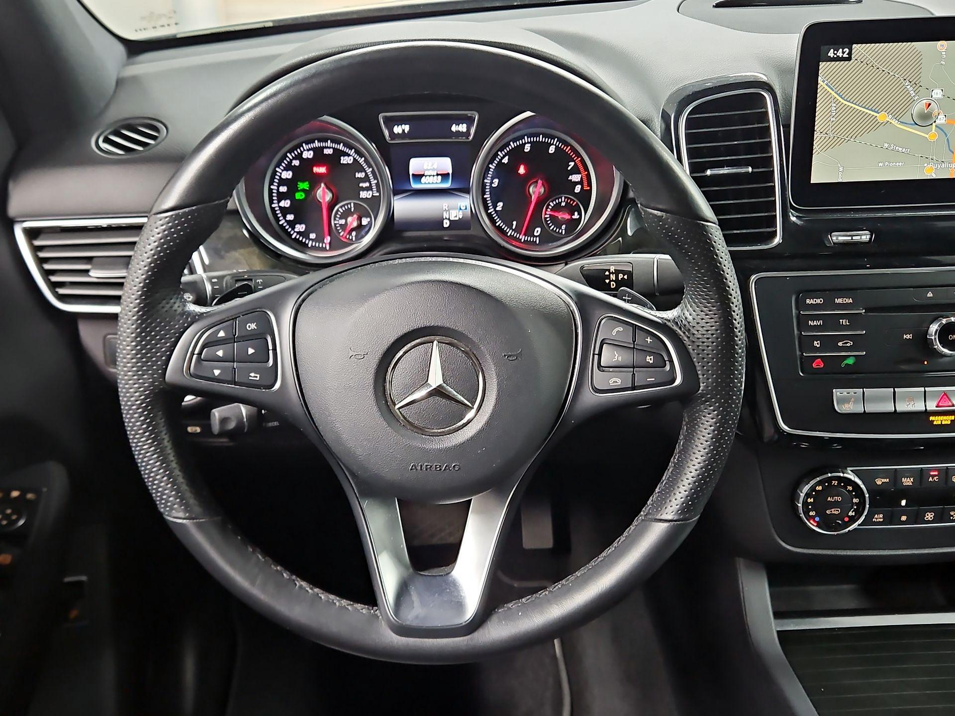 Thumbnail: 2017 Mercedes-Benz GLE - 10