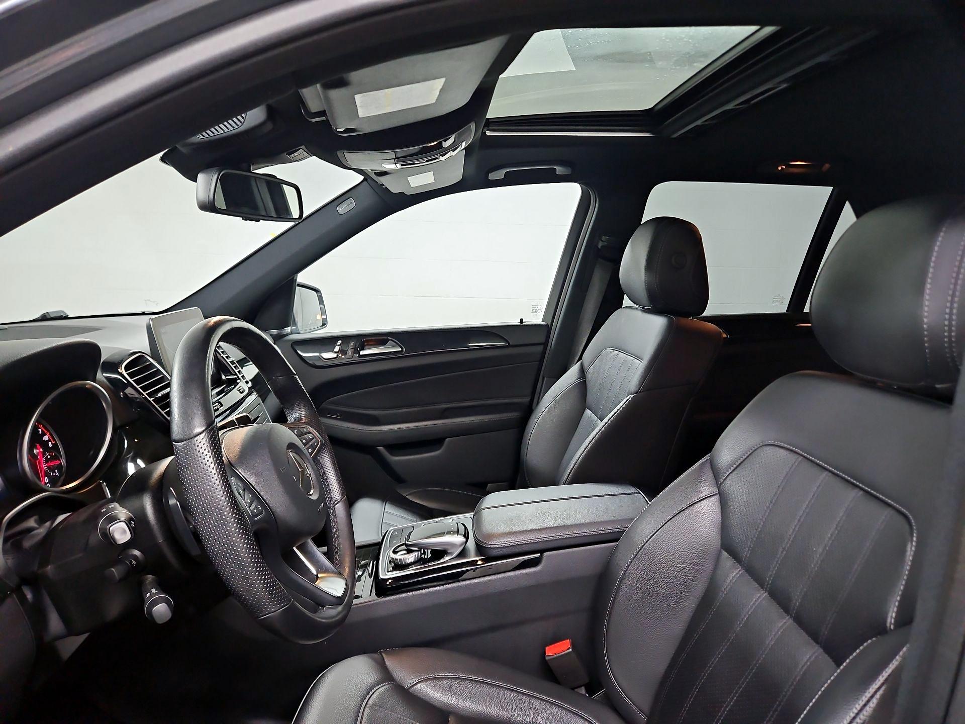 Thumbnail: 2017 Mercedes-Benz GLE - 20