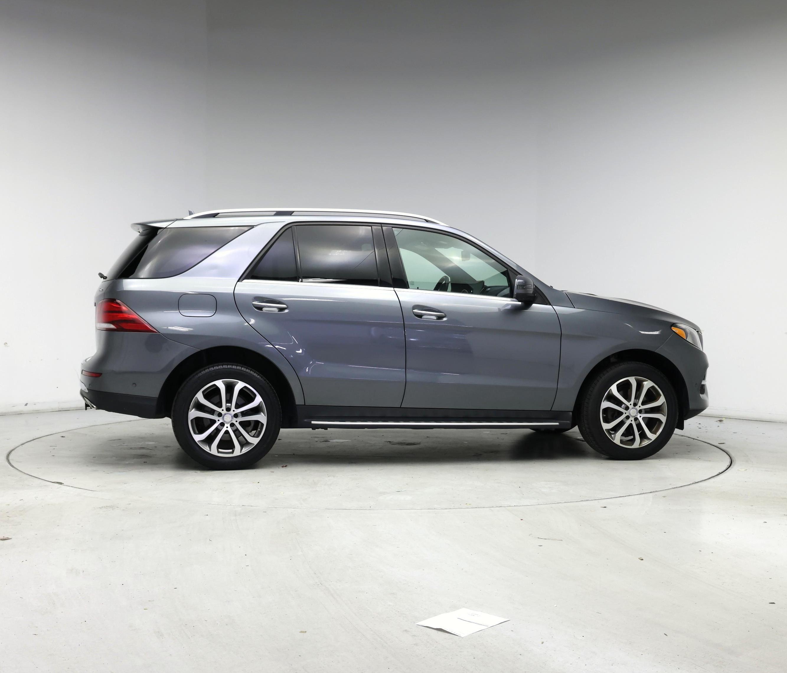 Thumbnail: 2017 Mercedes-Benz GLE - 7