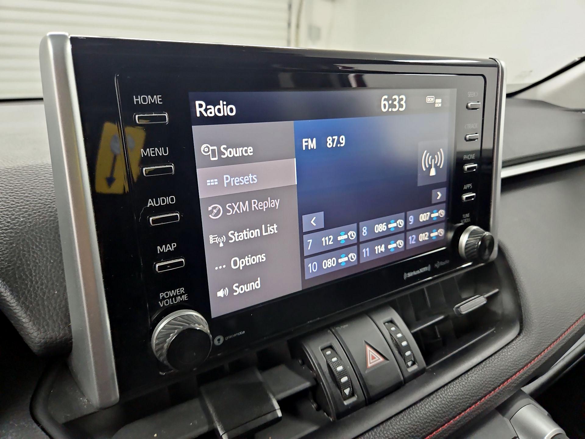 Thumbnail: 2020 Toyota RAV4 - 15