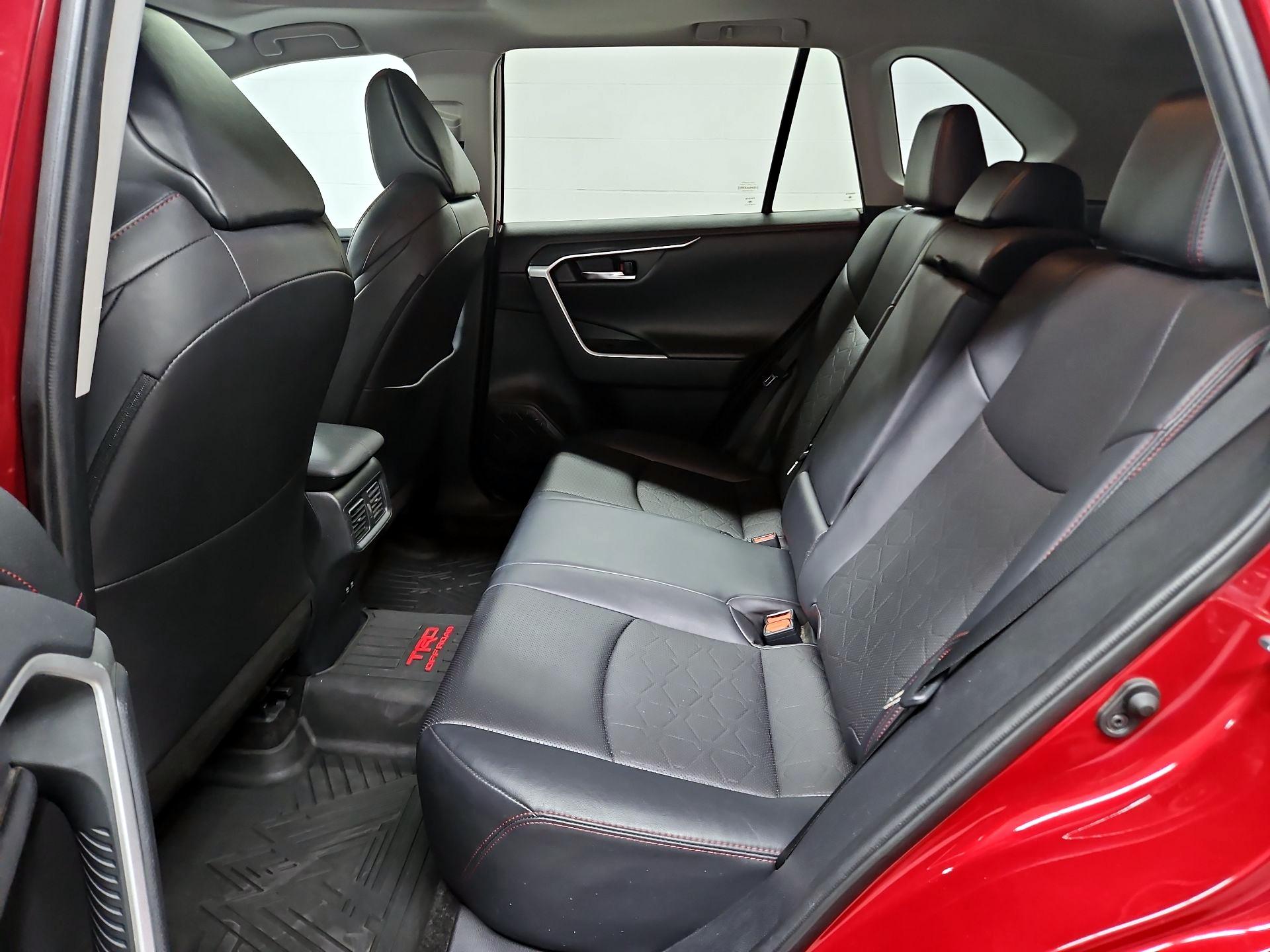 Thumbnail: 2020 Toyota RAV4 - 20