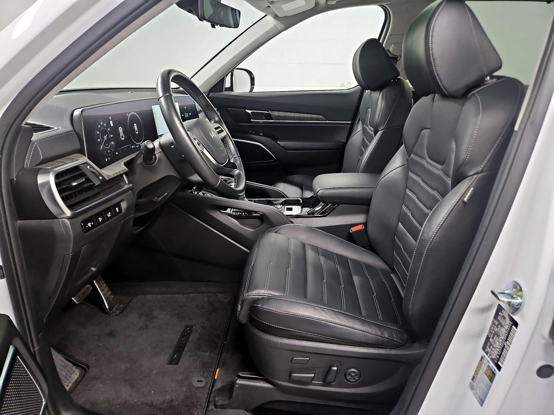 Thumbnail: 2023 Kia Telluride - 11