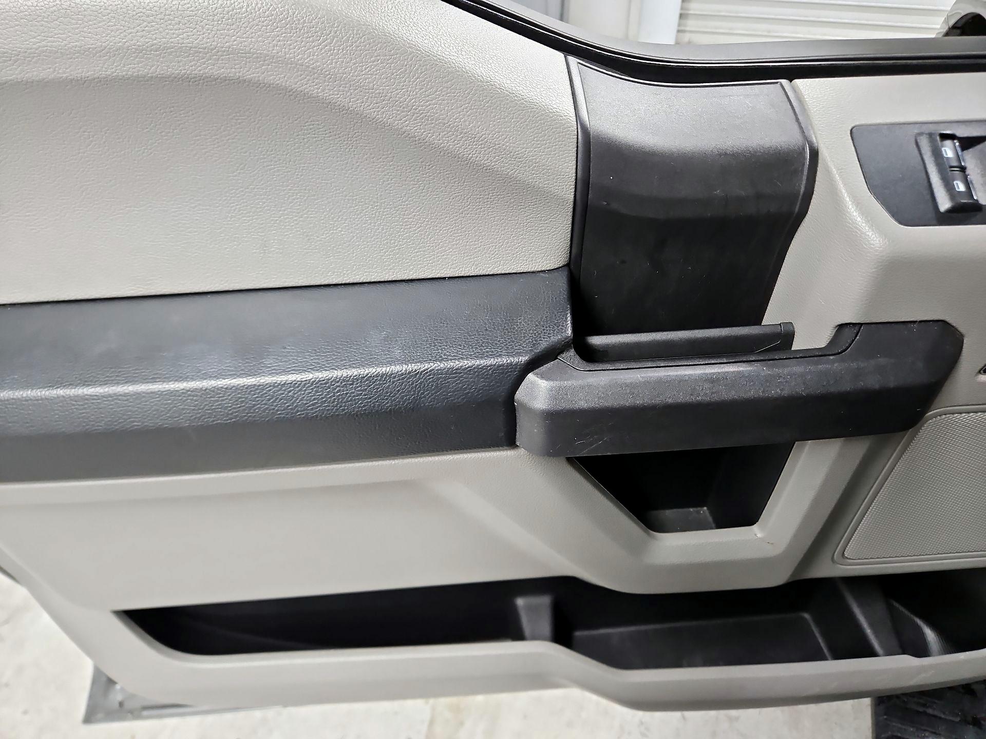 Thumbnail: 2016 Ford F-150 - 12