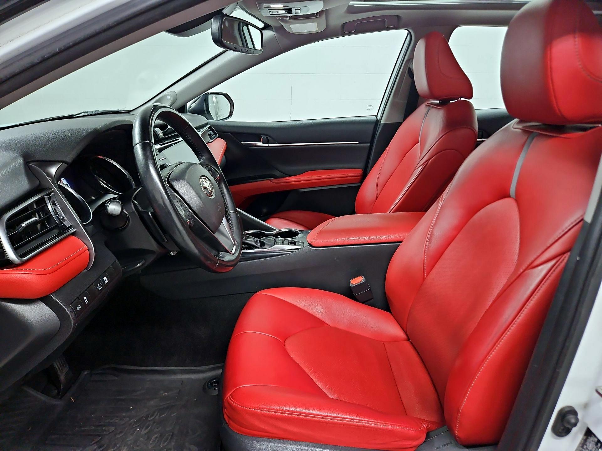 Thumbnail: 2019 Toyota Camry - 11