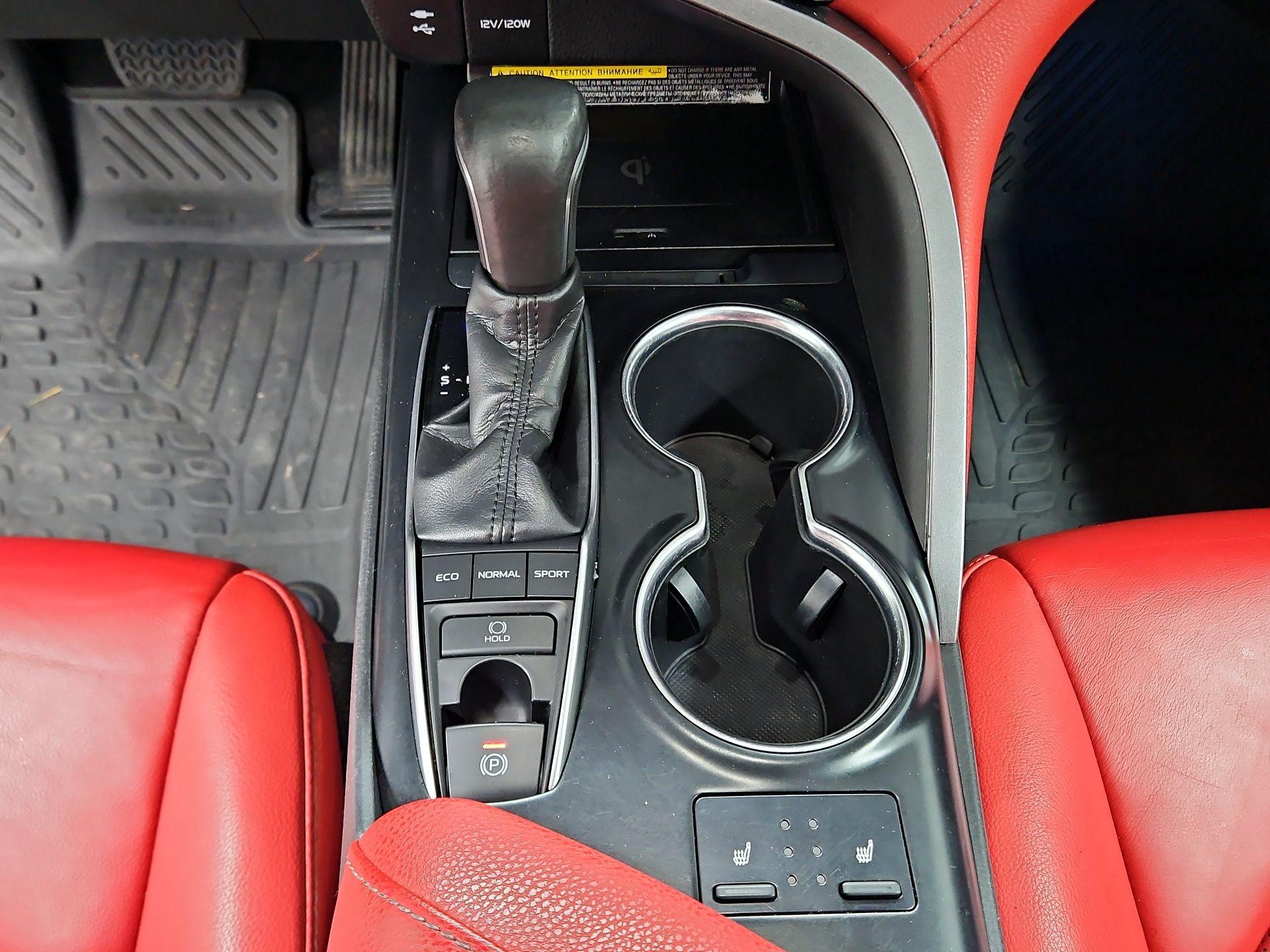 Thumbnail: 2019 Toyota Camry - 18