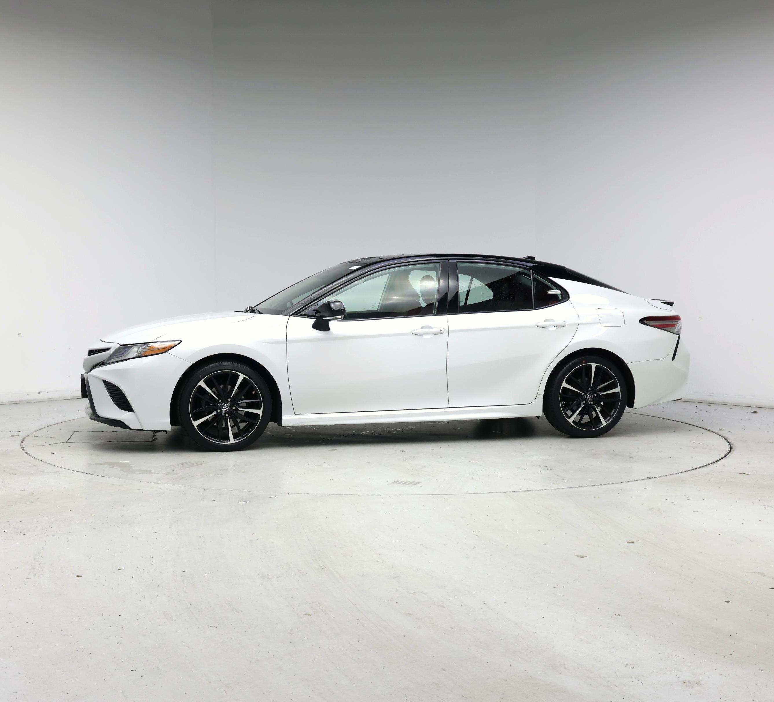 Thumbnail: 2019 Toyota Camry - 3