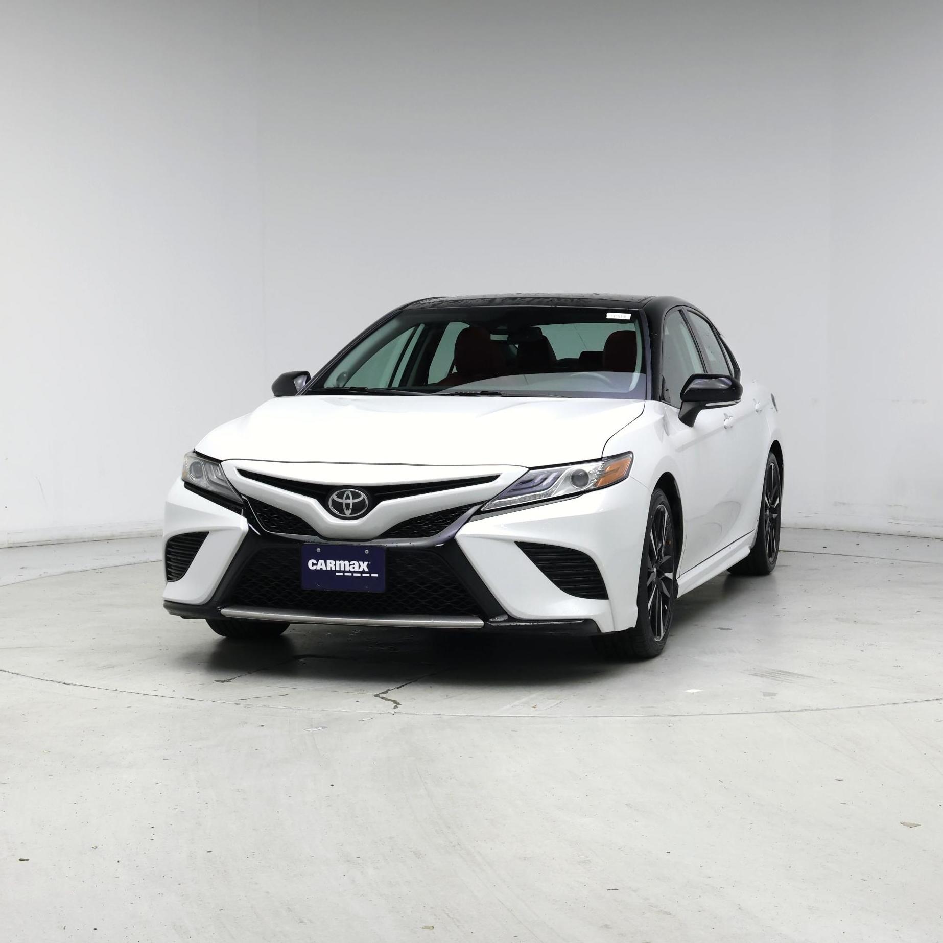 Thumbnail: 2019 Toyota Camry - 4