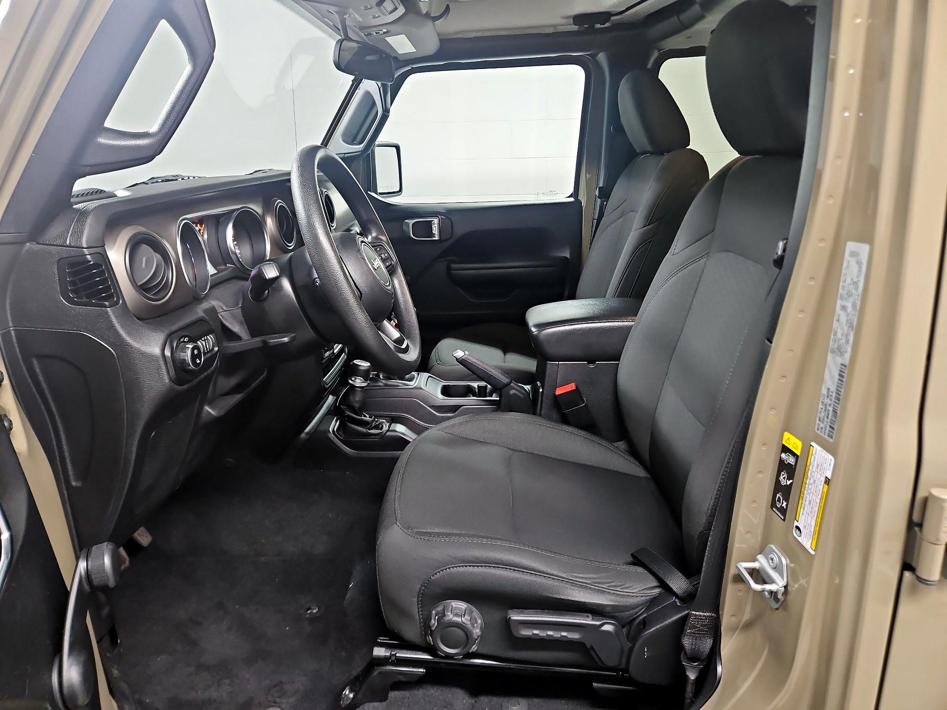 Thumbnail: 2020 Jeep Gladiator - 11