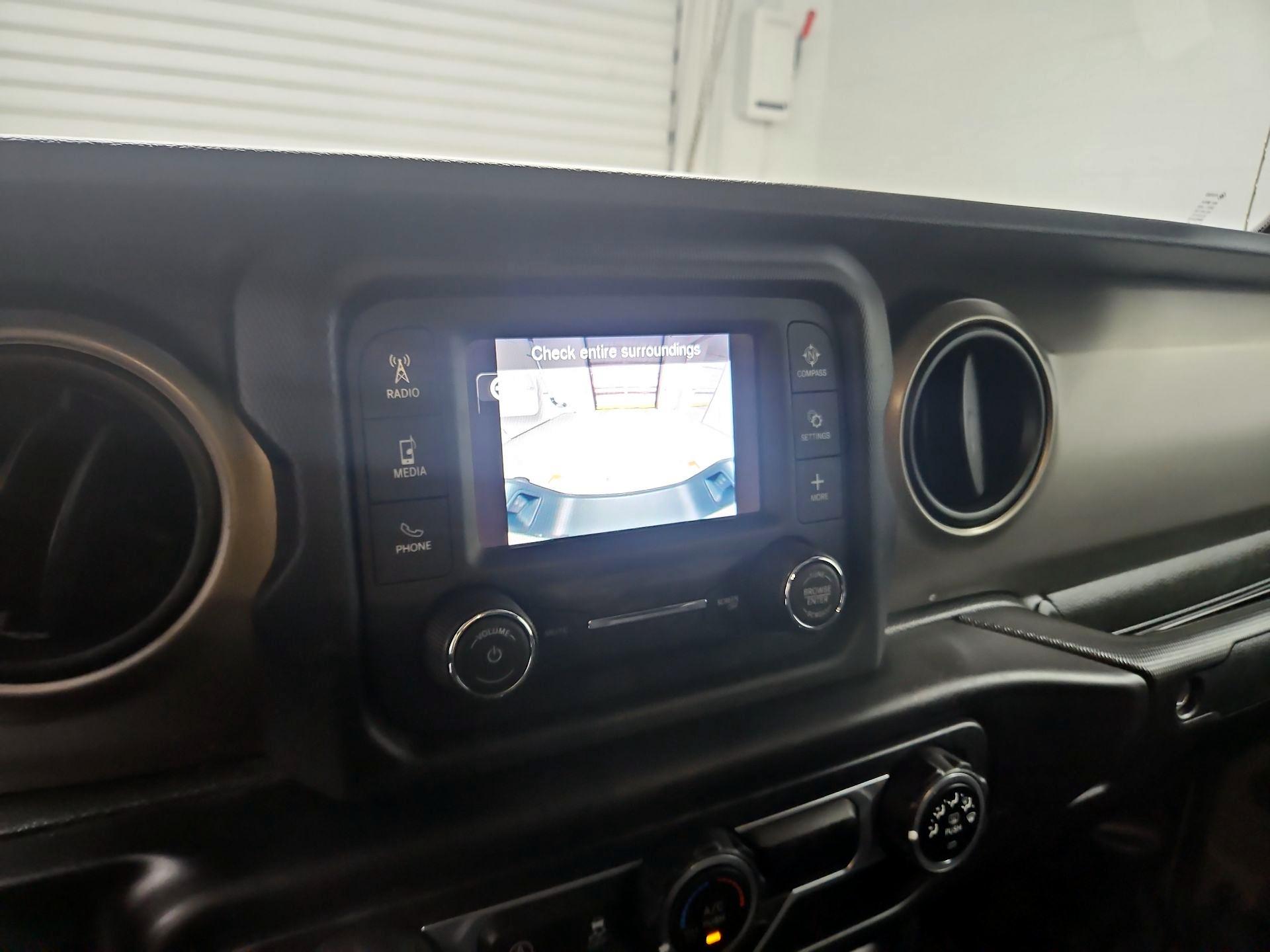 Thumbnail: 2020 Jeep Gladiator - 14