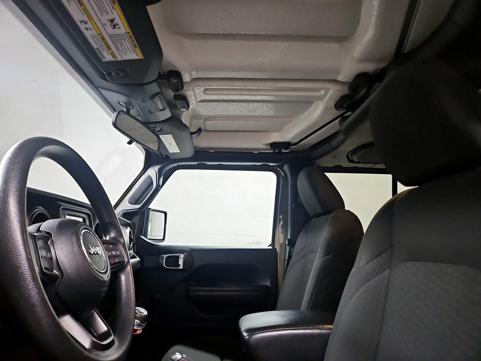 Thumbnail: 2020 Jeep Gladiator - 19