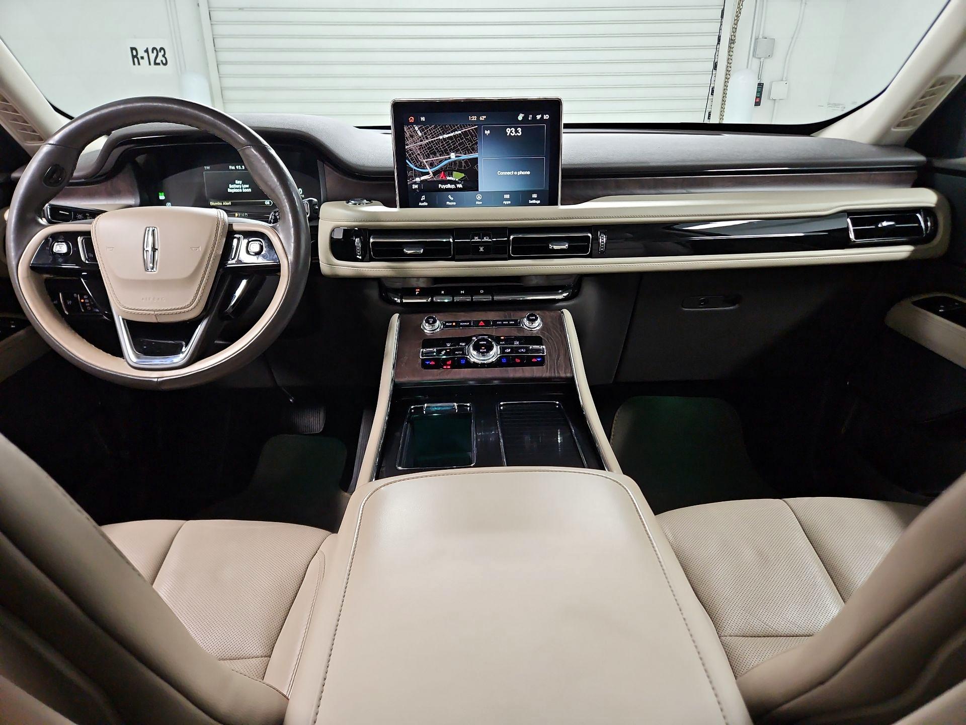 Thumbnail: 2022 Lincoln Aviator - 9