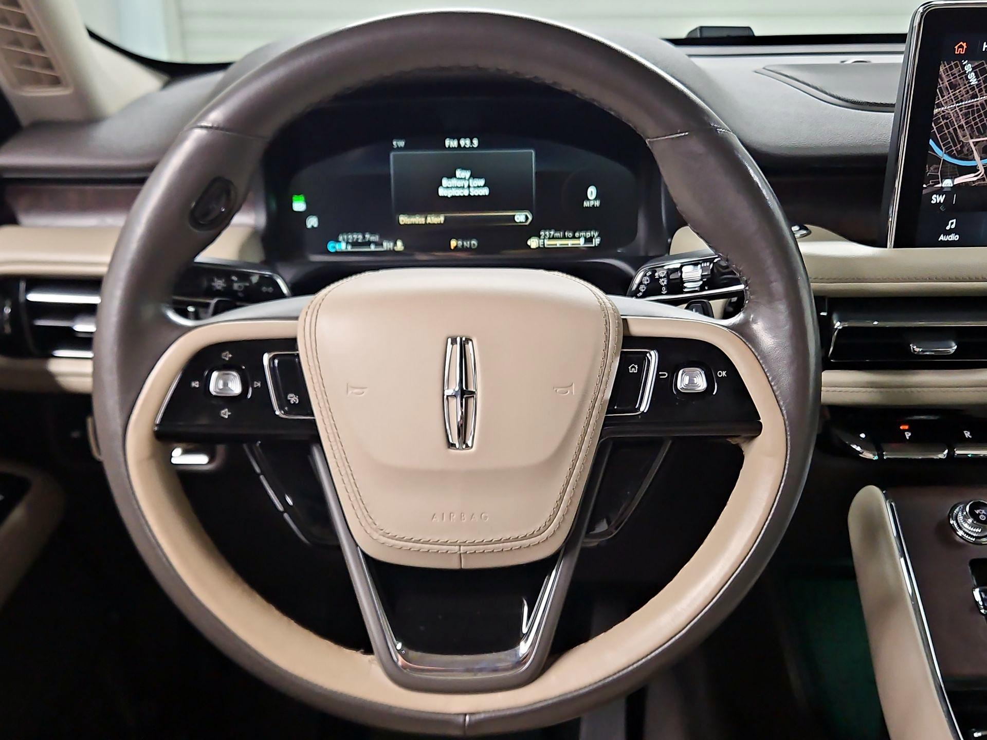 Thumbnail: 2022 Lincoln Aviator - 10
