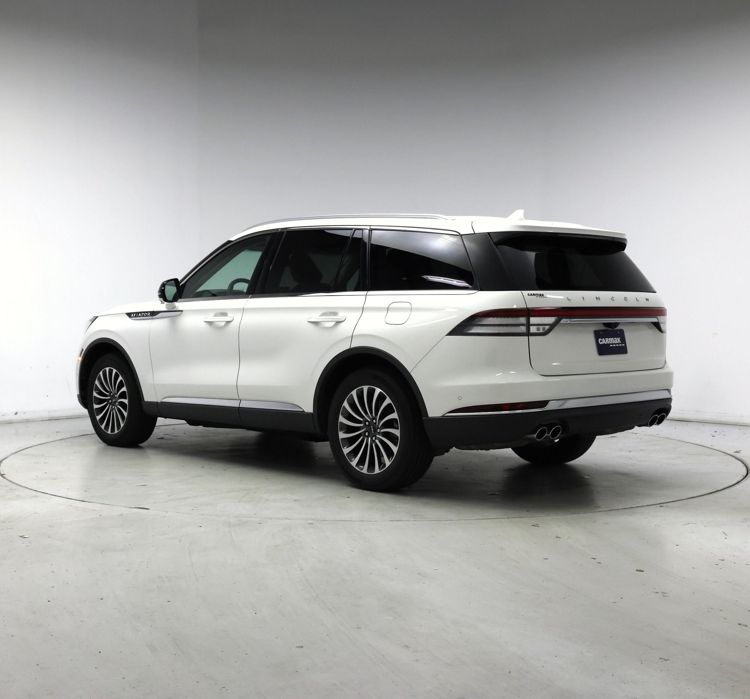 Thumbnail: 2022 Lincoln Aviator - 2