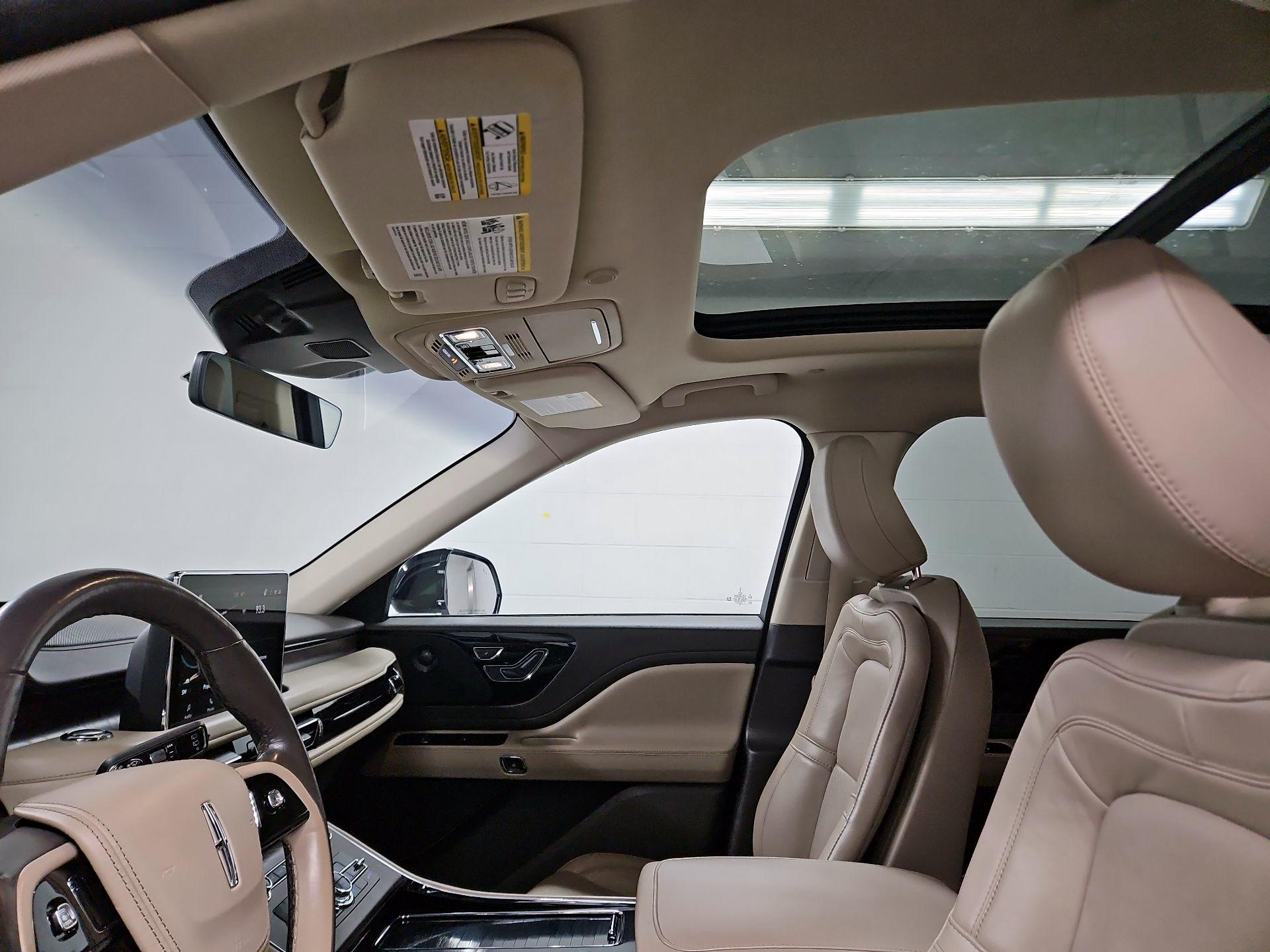 Thumbnail: 2022 Lincoln Aviator - 20
