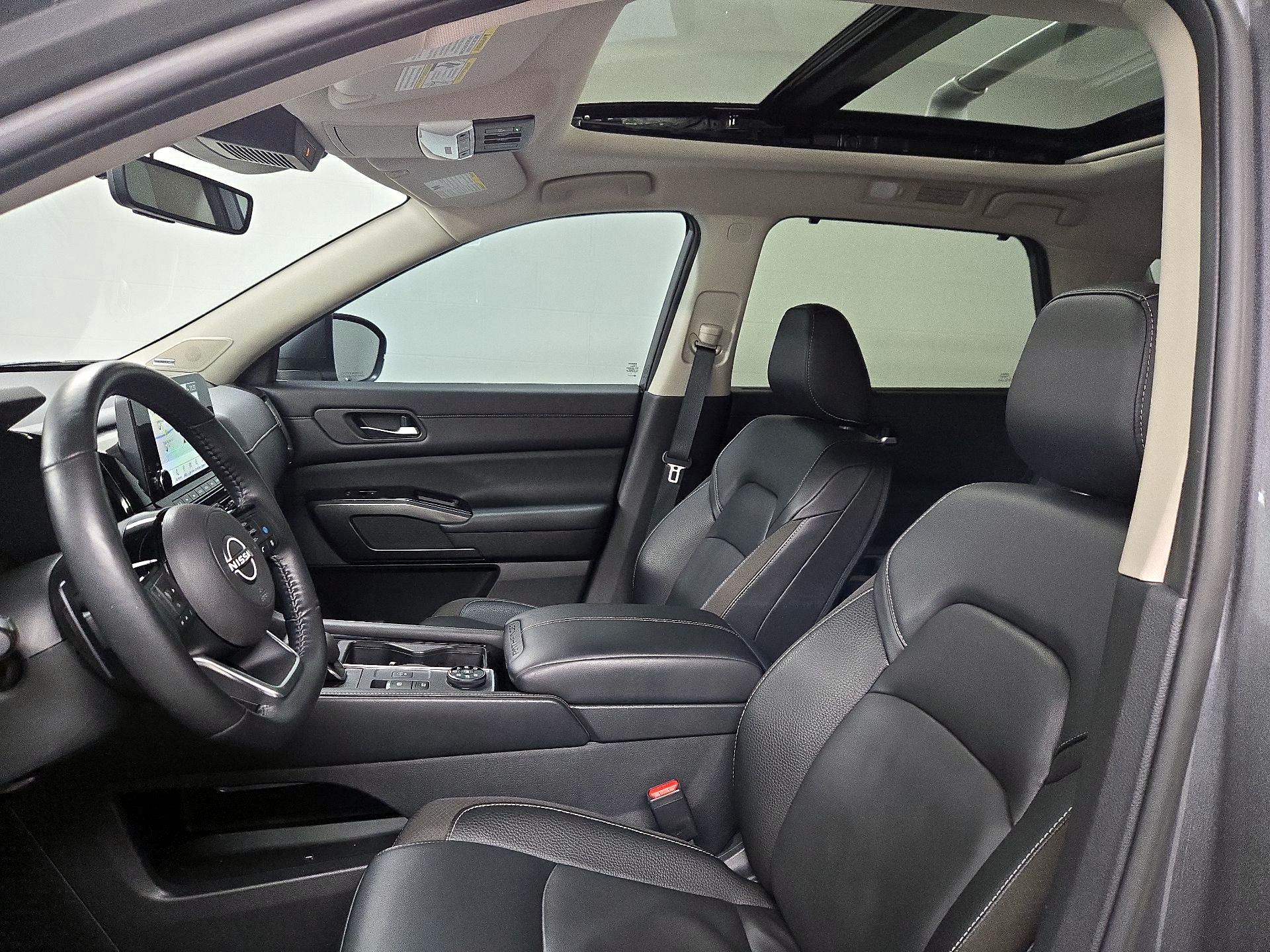 Thumbnail: 2023 Nissan Pathfinder - 20