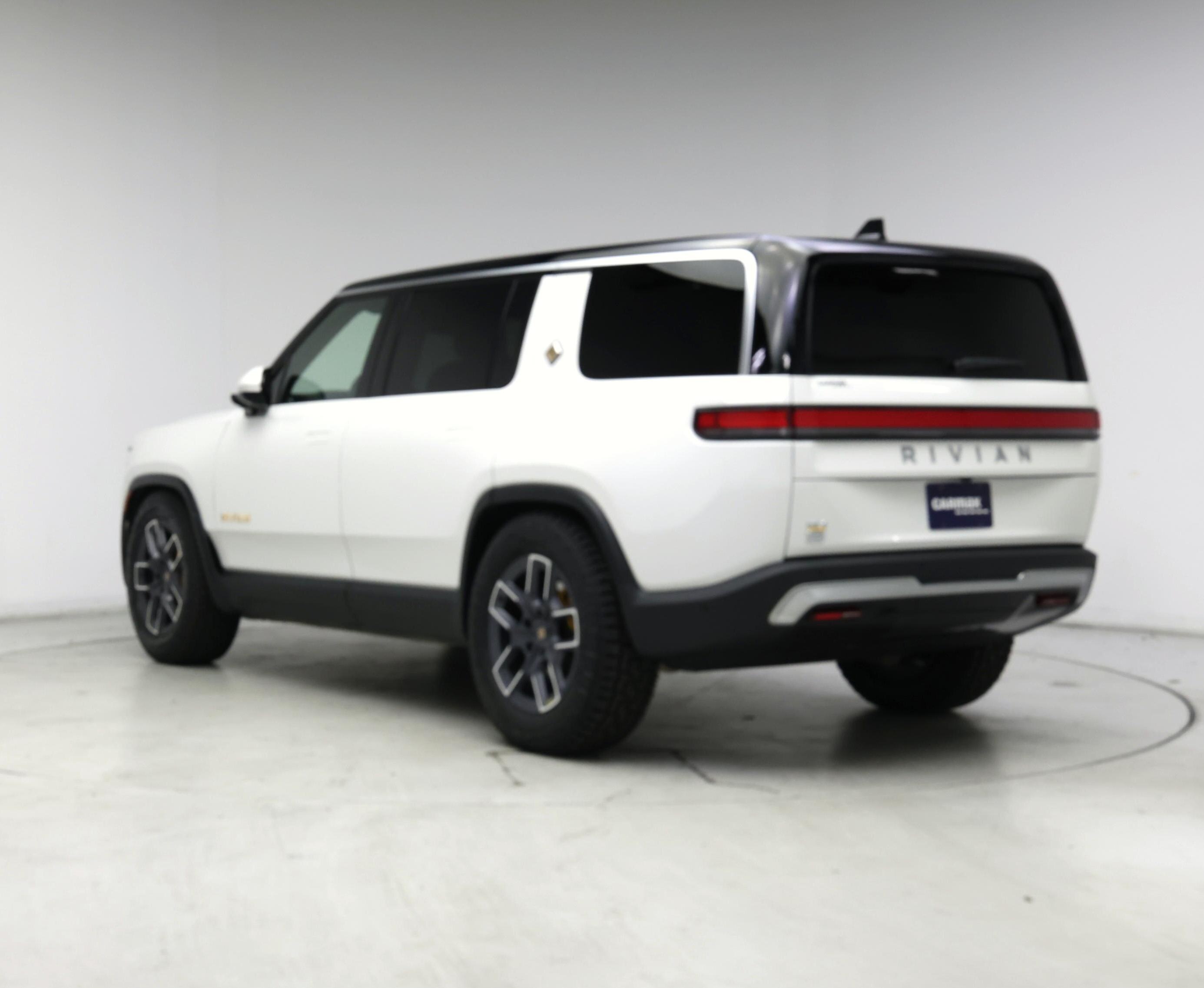 Thumbnail: 2023 Rivian R1S - 2