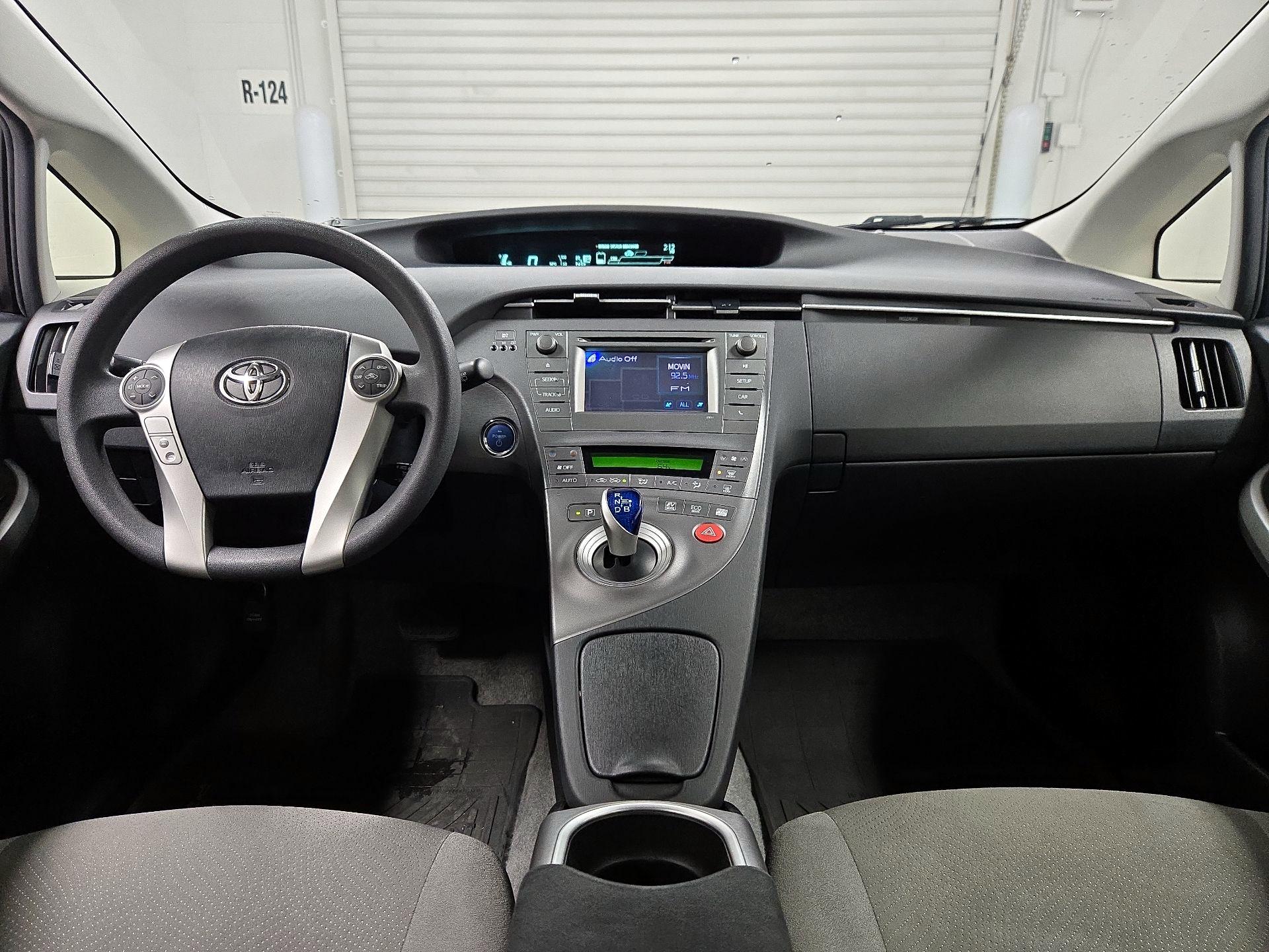 Thumbnail: 2015 Toyota Prius - 9