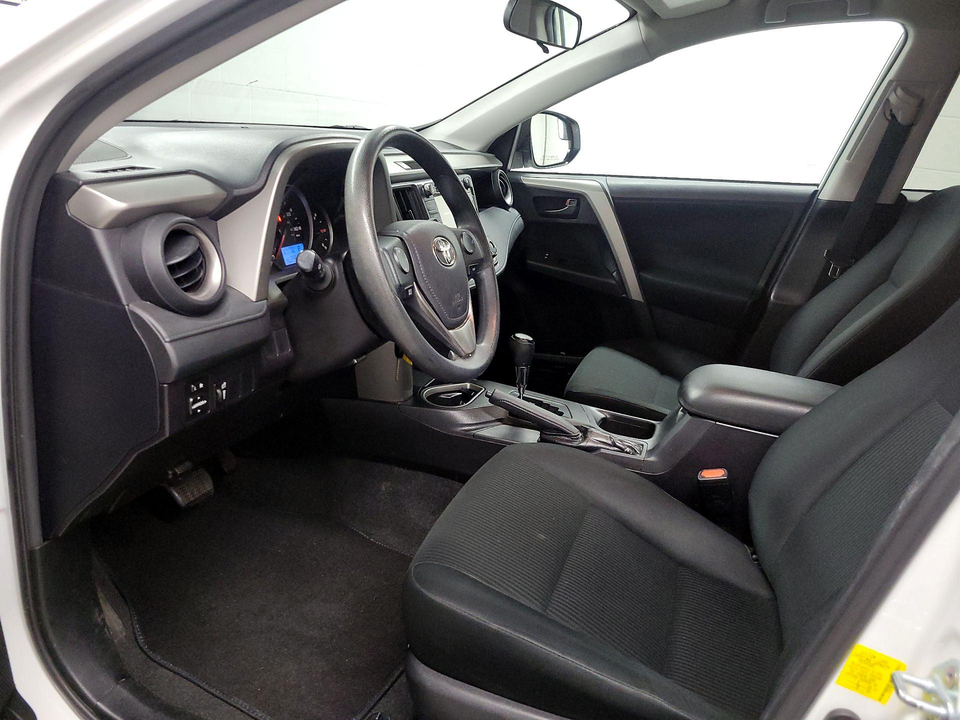 Thumbnail: 2016 Toyota RAV4 - 11