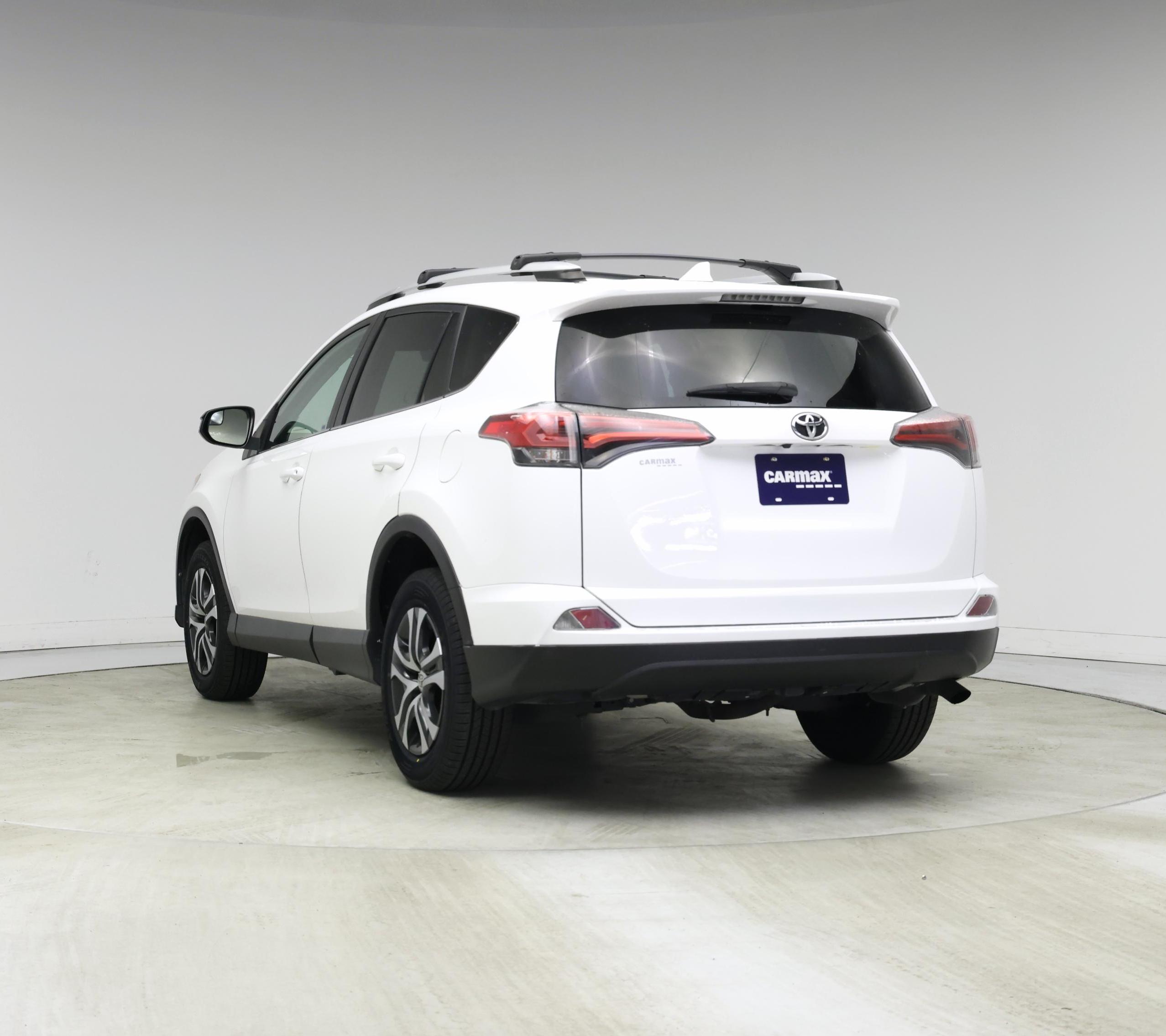 Thumbnail: 2016 Toyota RAV4 - 2