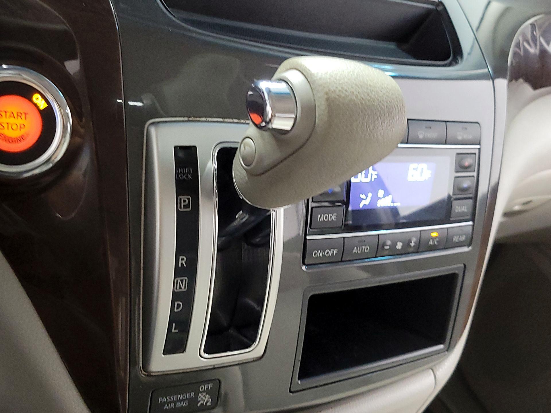 Thumbnail: 2015 Nissan Quest - 16