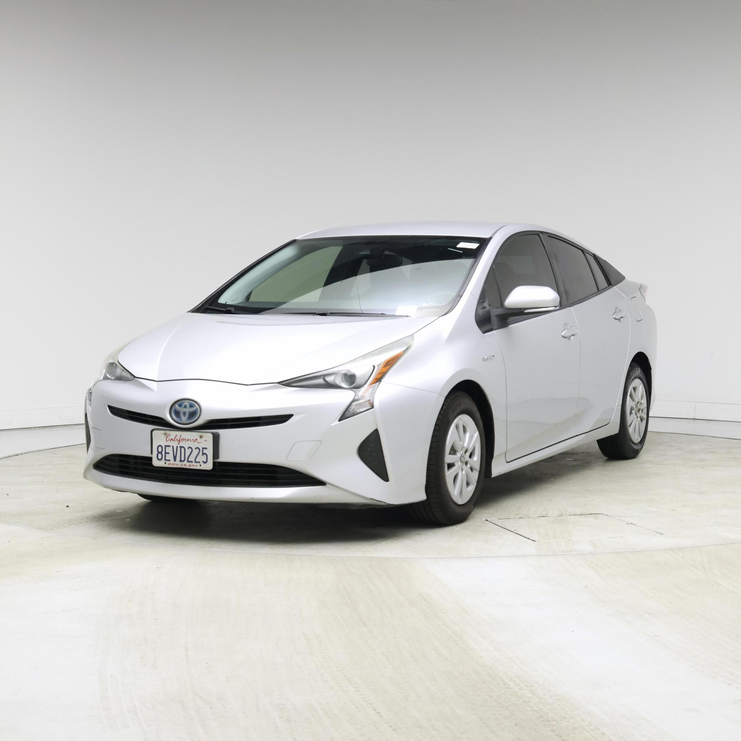 Thumbnail: 2018 Toyota Prius - 4