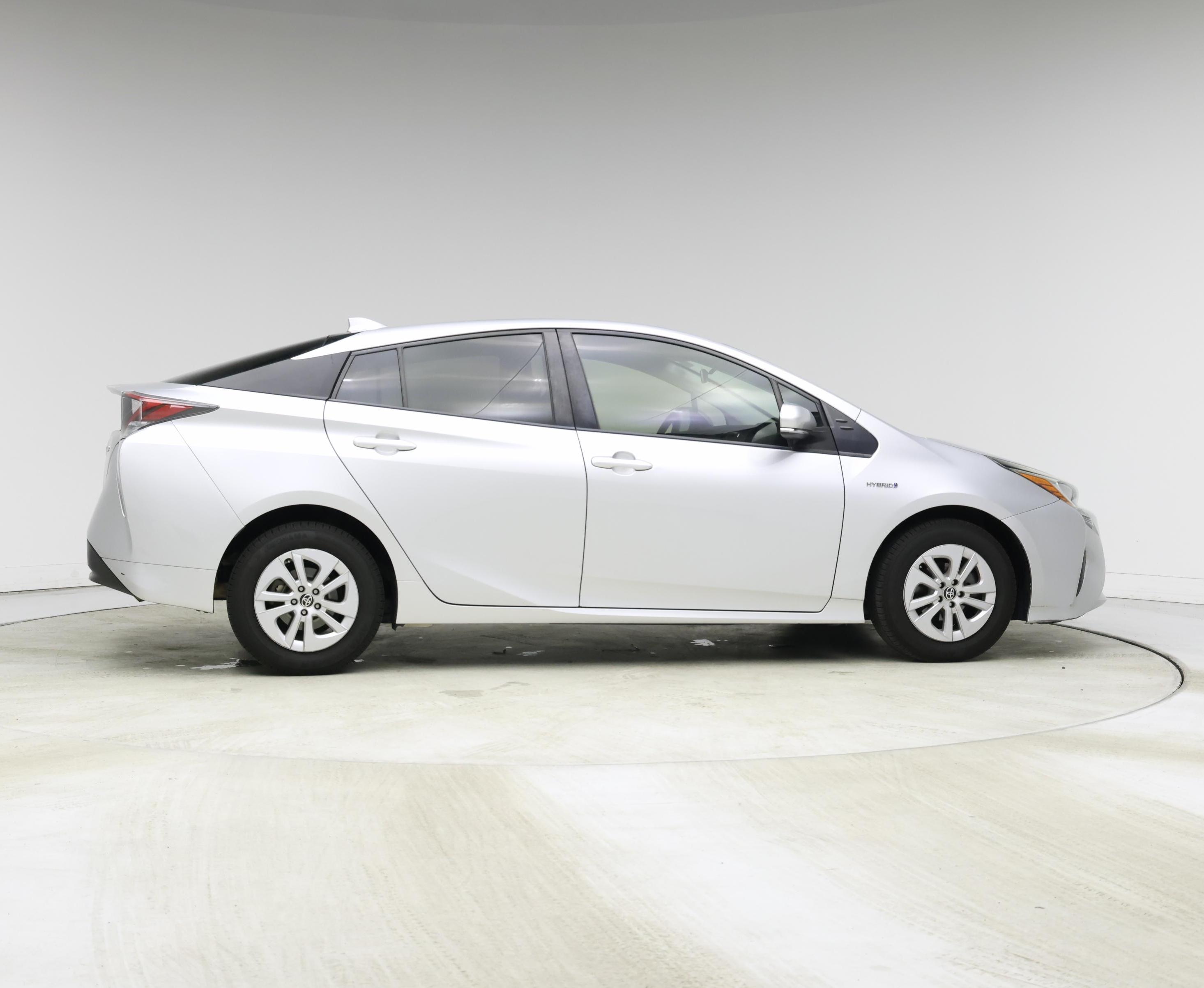 Thumbnail: 2018 Toyota Prius - 7
