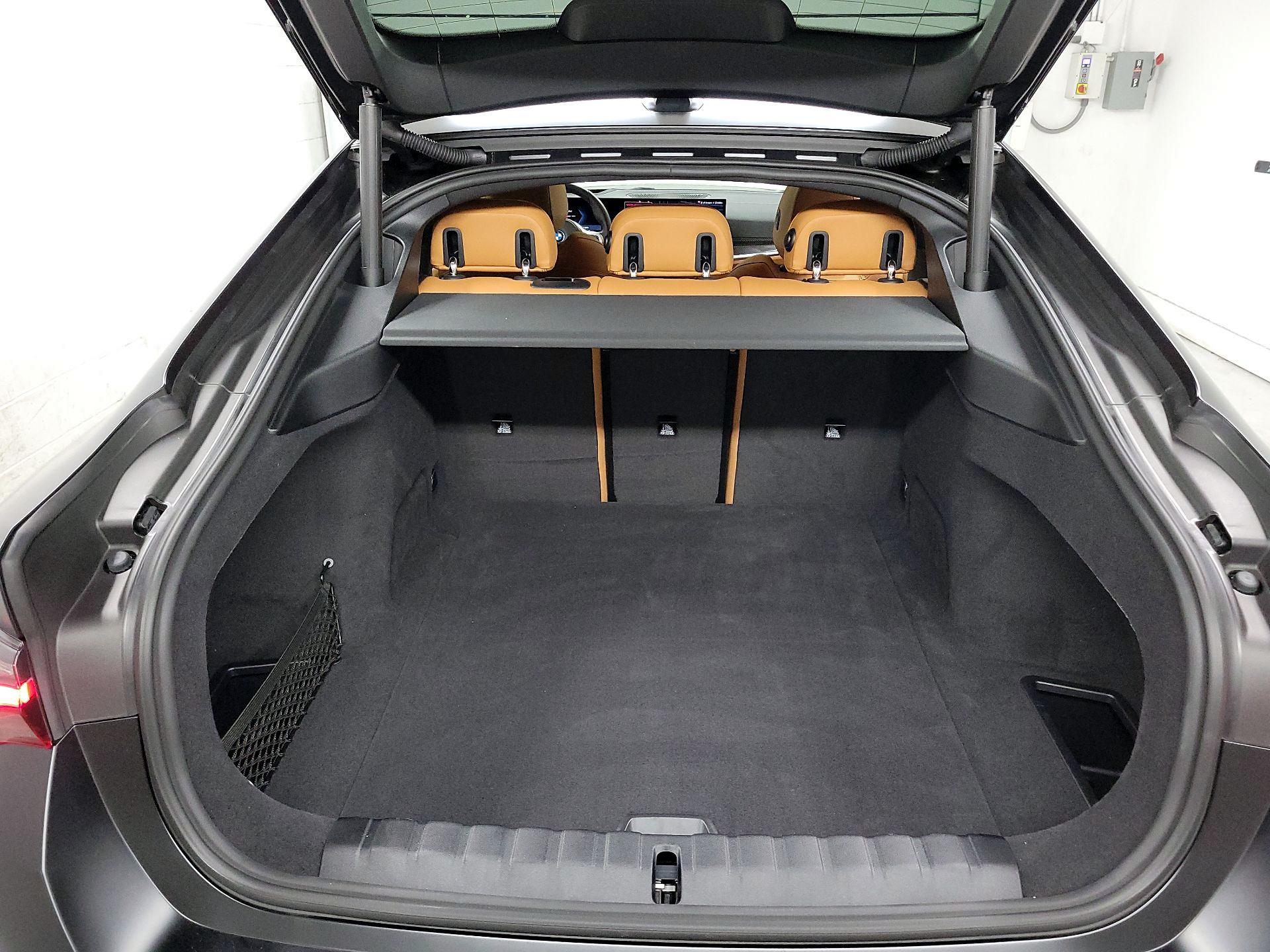 Thumbnail: 2024 BMW i4 - 18